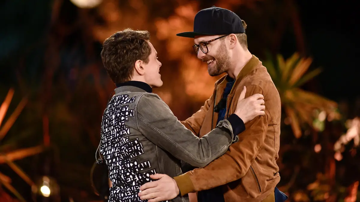 Michael Patrick Kelly (l.), Mark Forster