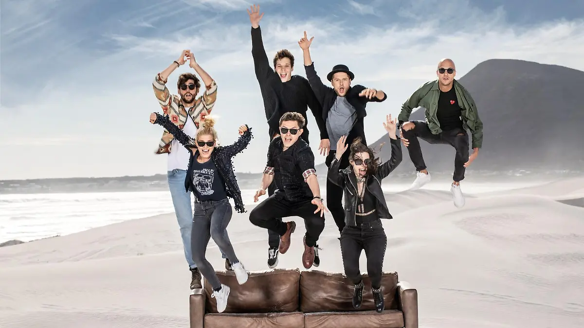 V.l.: Alvaro Soler, Jeanette Biedermann, Michael Patrick Kelly, Wincent Weiss, Johannes Oerding, Jennifer Haben, Milow