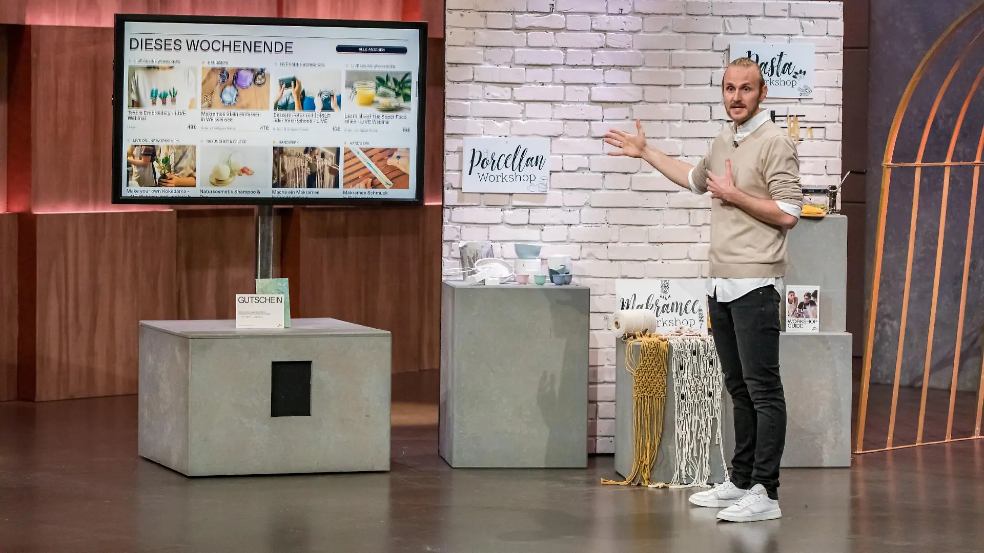 Jasper Kolb aus Berlin präsentiert mit _The Makery" eine Plattform für handwerkliche und kreative Workshops. Er erhofft sich ein Investment von 250.000 Euro für 15 Prozent der Anteile an seinem Unternehmen. Die Verwendung des sendungsbezogenen Materials ist nur mit dem Hinweis und Verlinkung auf TVNOW gestattet.