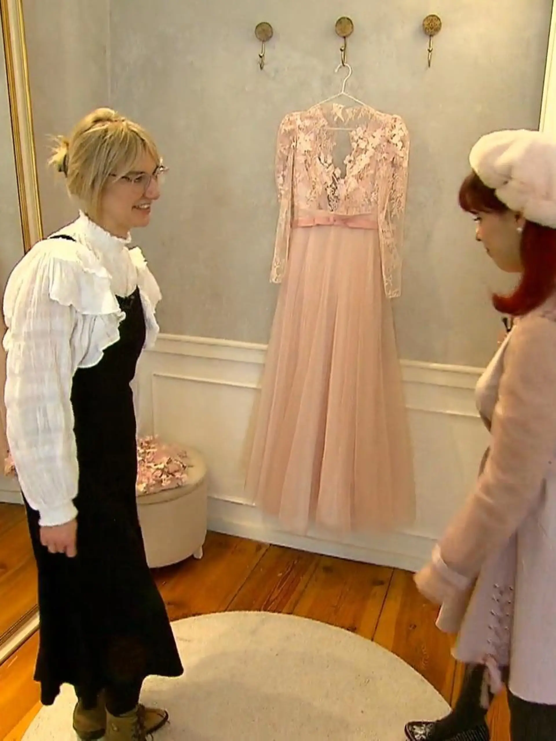 Bei dem Kleid fehlt die Kirsche auf der Sahnetorte
