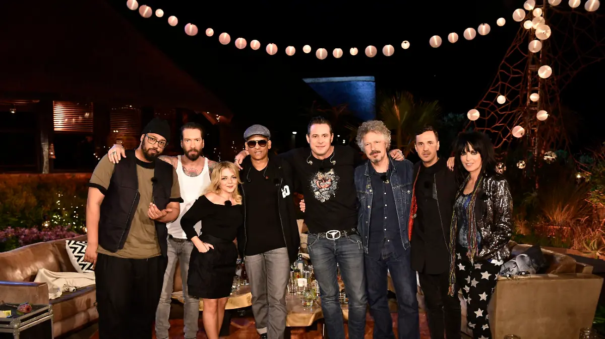 V.l.: Samy Deluxe, Alec Völkel, Annett Louisan, Xavier Naidoo, Sascha Vollmer, Wolfgang Niedecken, Seven und NENA.