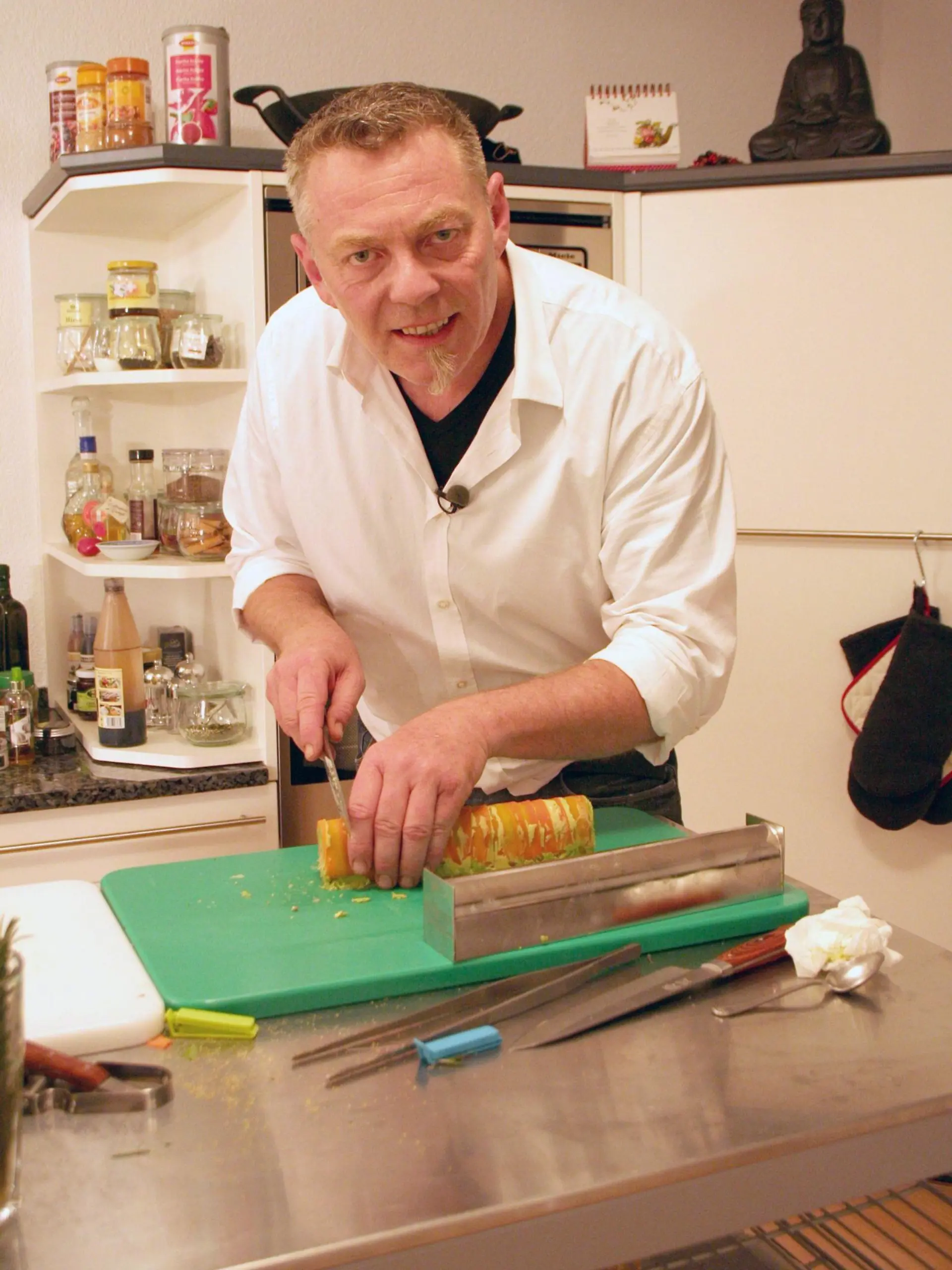 Gastgeber Oliver (49) will die Woche mit seinem "perfekten Dinner" optimal abschließen. Doch kann er auch die meisten Punkte einsammeln?