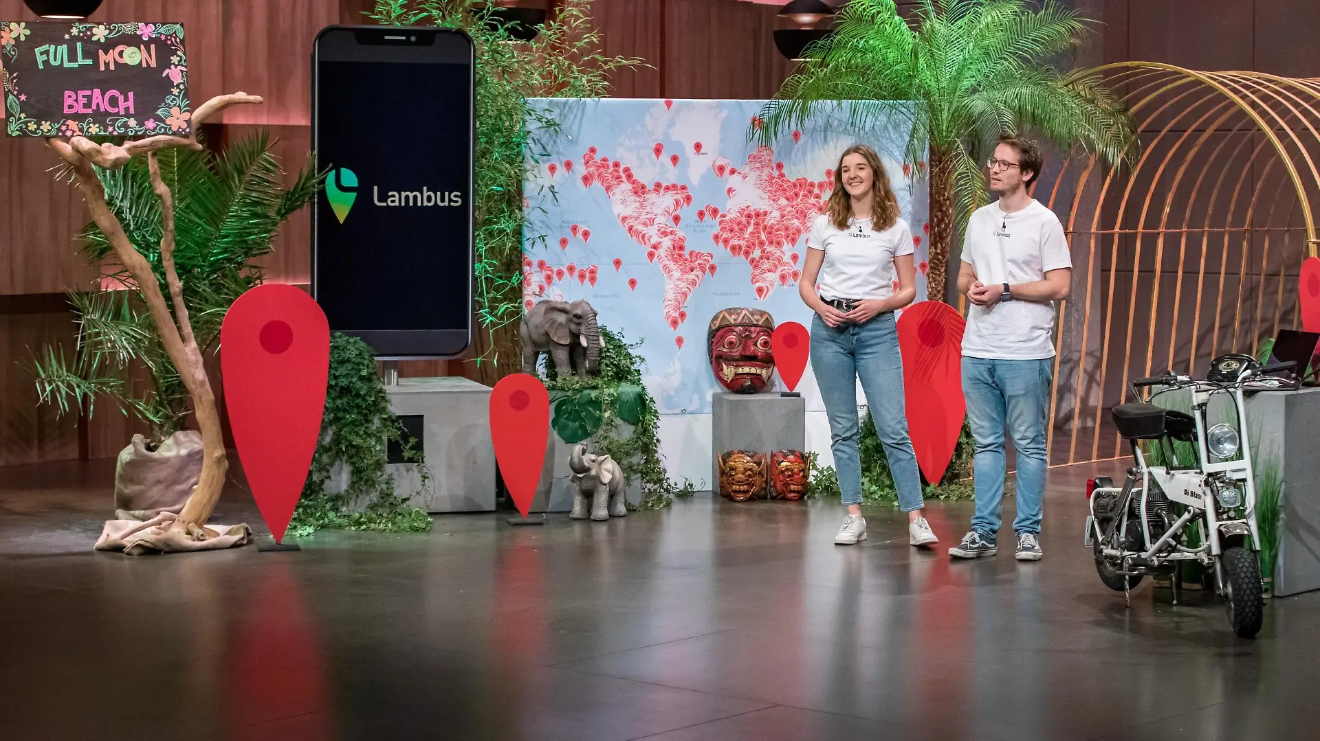 Anja Niehoff und Hans Knöchel präsentieren mit _Lambus_ die All-in-one Reise-Plattform. Sie erhoffen sich ein Investment von 500.000 Euro für 15 Prozent der Anteile an ihrem Unternehmen. Die Verwendung des sendungsbezogenen Materials ist nur mit dem Hinweis und Verlinkung auf TVNOW gestattet.