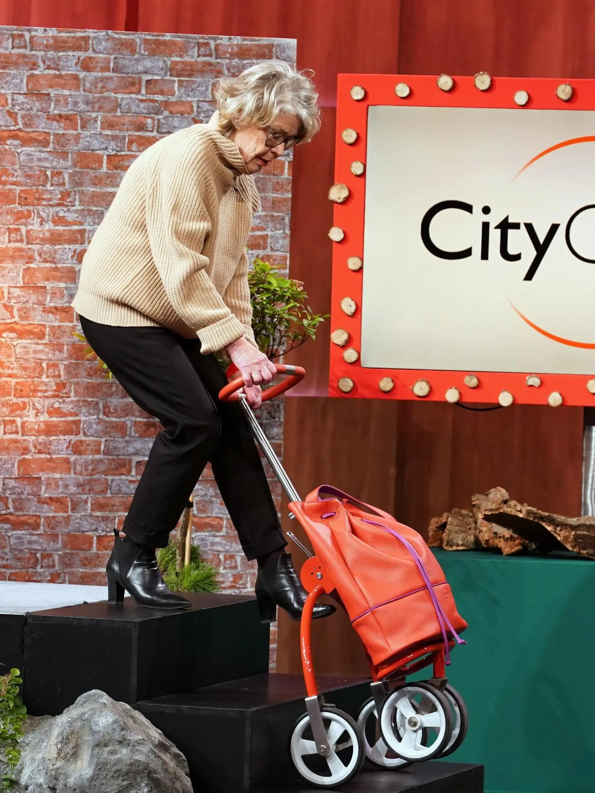 Der CityCaddy  macht Senioren rüstig