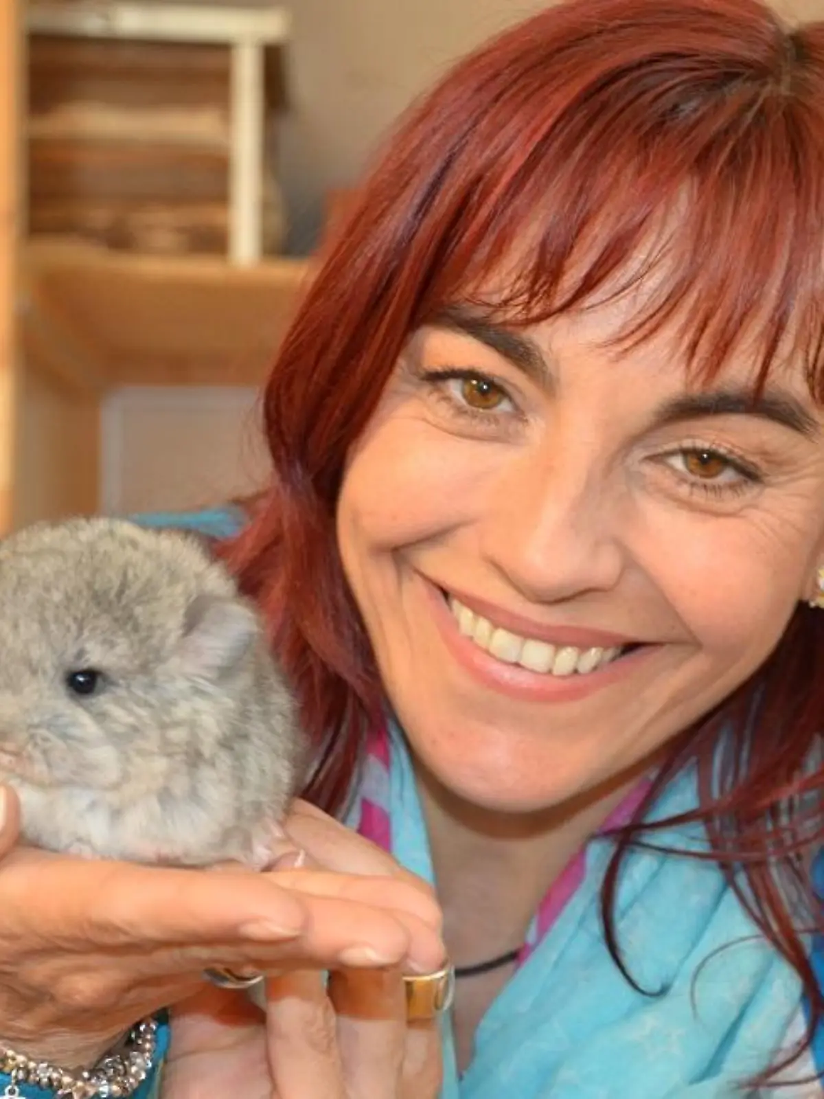 Tiergeschichten2 - VOX-DOCMA TV - Diana informiert sich ber Angora-Chinchillas