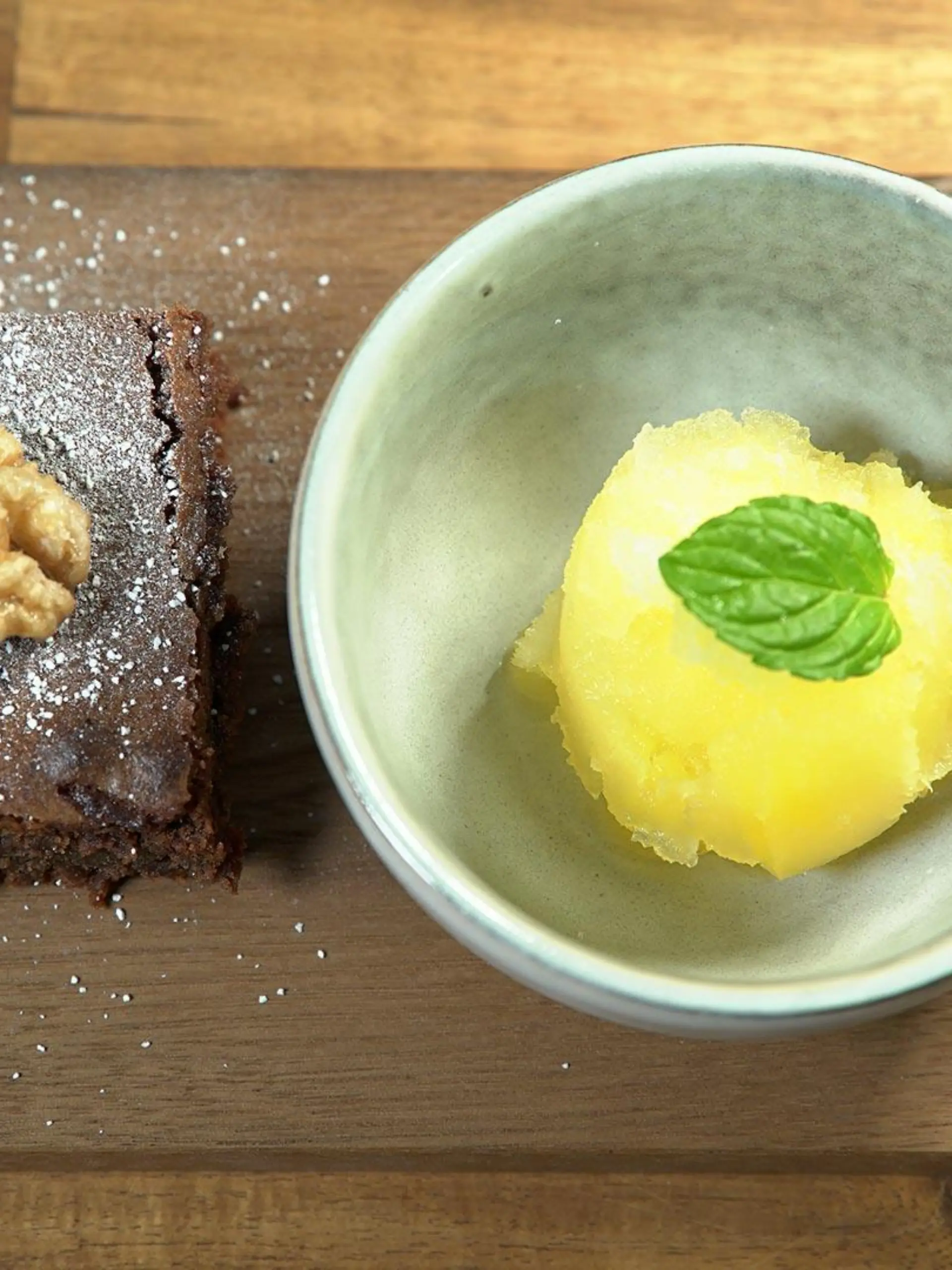 Das perfekte Dinner: Orangensorbet mit Schokokuchen und karamellisierten Walnüssen - Maxs Nachspeise