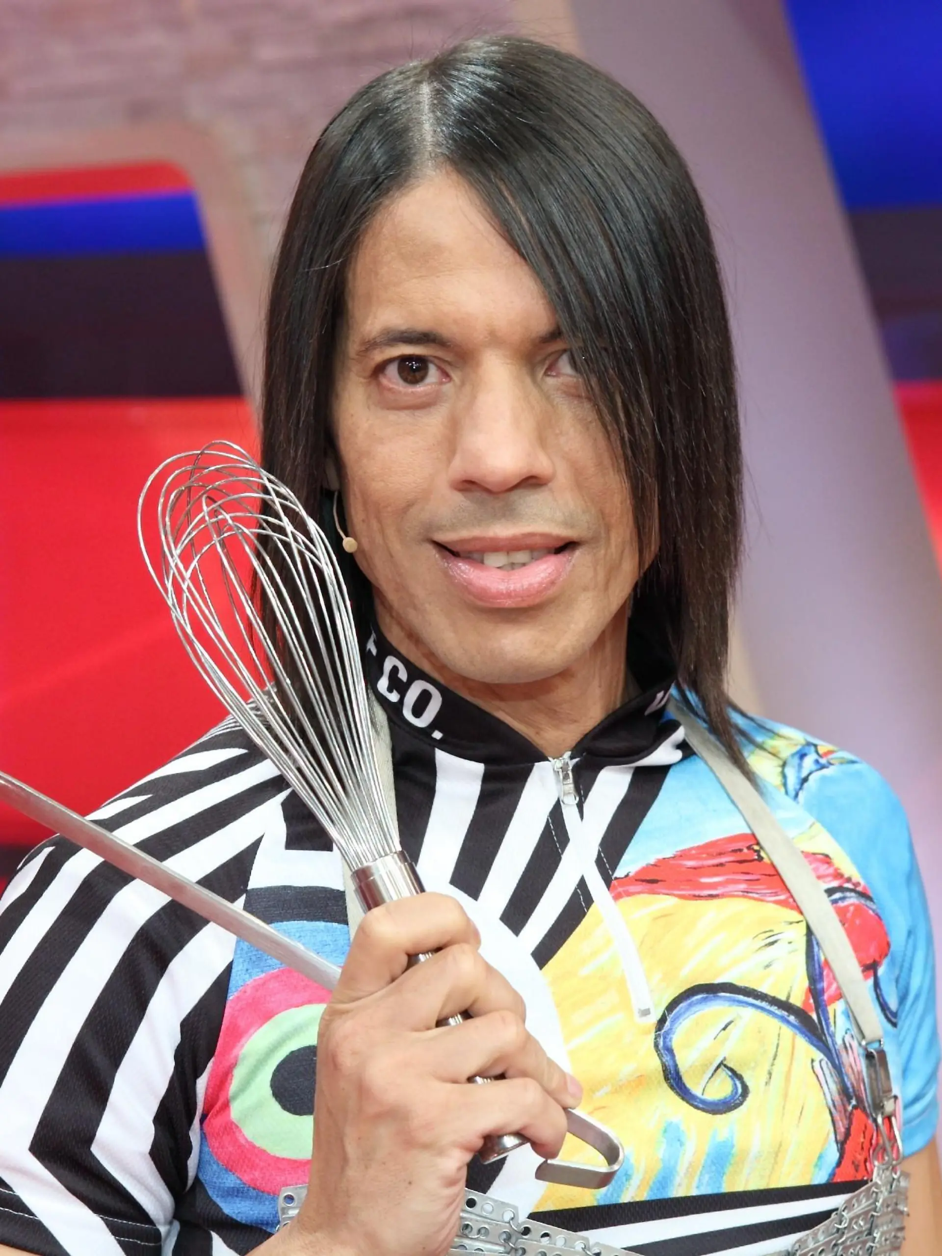 "Stepping-Out"-Juror Jorge Gonzales kann mehr, als nur eine gute Figur in High-Heels machen. 