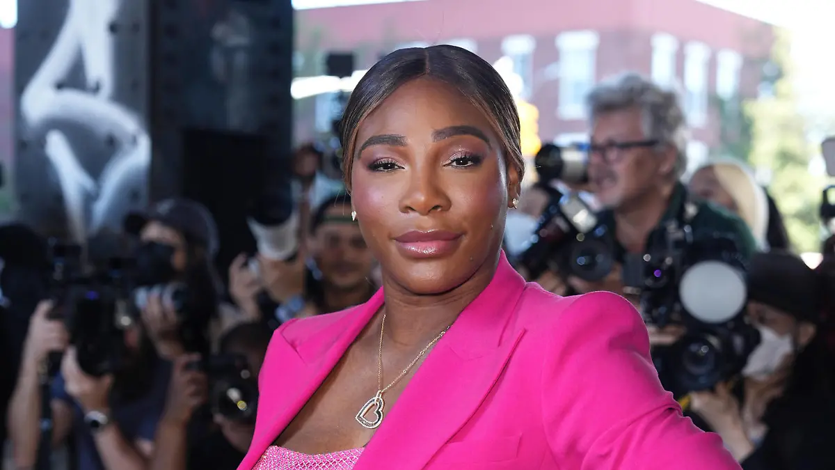Michael Kors Runway Show September 2022 New York Fashion Week -Arrivals NEW YORK, NEW YORK - SEPTEMBER 13: Serena Williams at the Michael Kors Runway Show during September 2022 New York Fashion Week: The Shows on September 14, 2022 in New York City. New York City United States PUBLICATIONxNOTxINxFRA Copyright: xJohnxNacionx originalFilename: nacion-michaelk220914_npED3.jpg