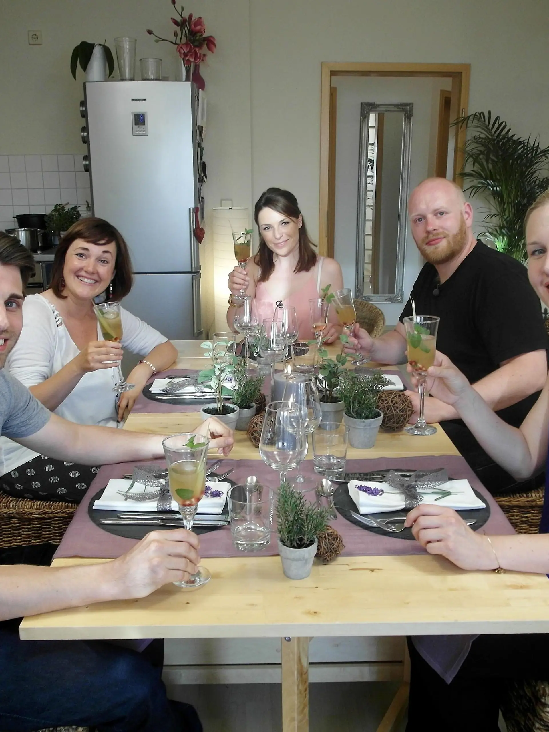 V.l.: Nikolai, Katrin, Gastgeberin Natti, Holger, Verena