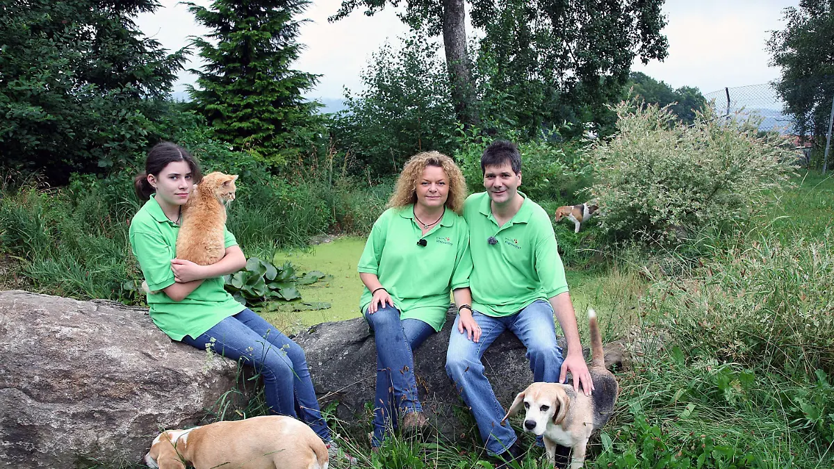 Mandy (links), Christina und Hans-Peter Schmidt