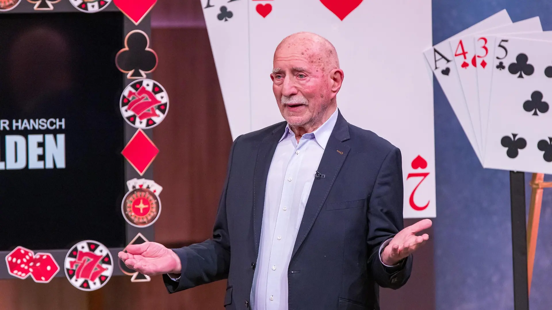 Werner Hansch (Foto) und Marc Ellerbrock wollen mit Zockerhelden Opfern von Onlineglücksspielen helfen ihr verlorenes Geld auf juristischem Wege wieder zurückzuholen. Sie erhoffen sich ein Investment von 125.000 Euro für 15 Prozent der Firmenanteile.
+++ Die Verwendung des sendungsbezogenen Materials ist nur mit dem Hinweis und Verlinkung auf RTL+ gestattet. +++