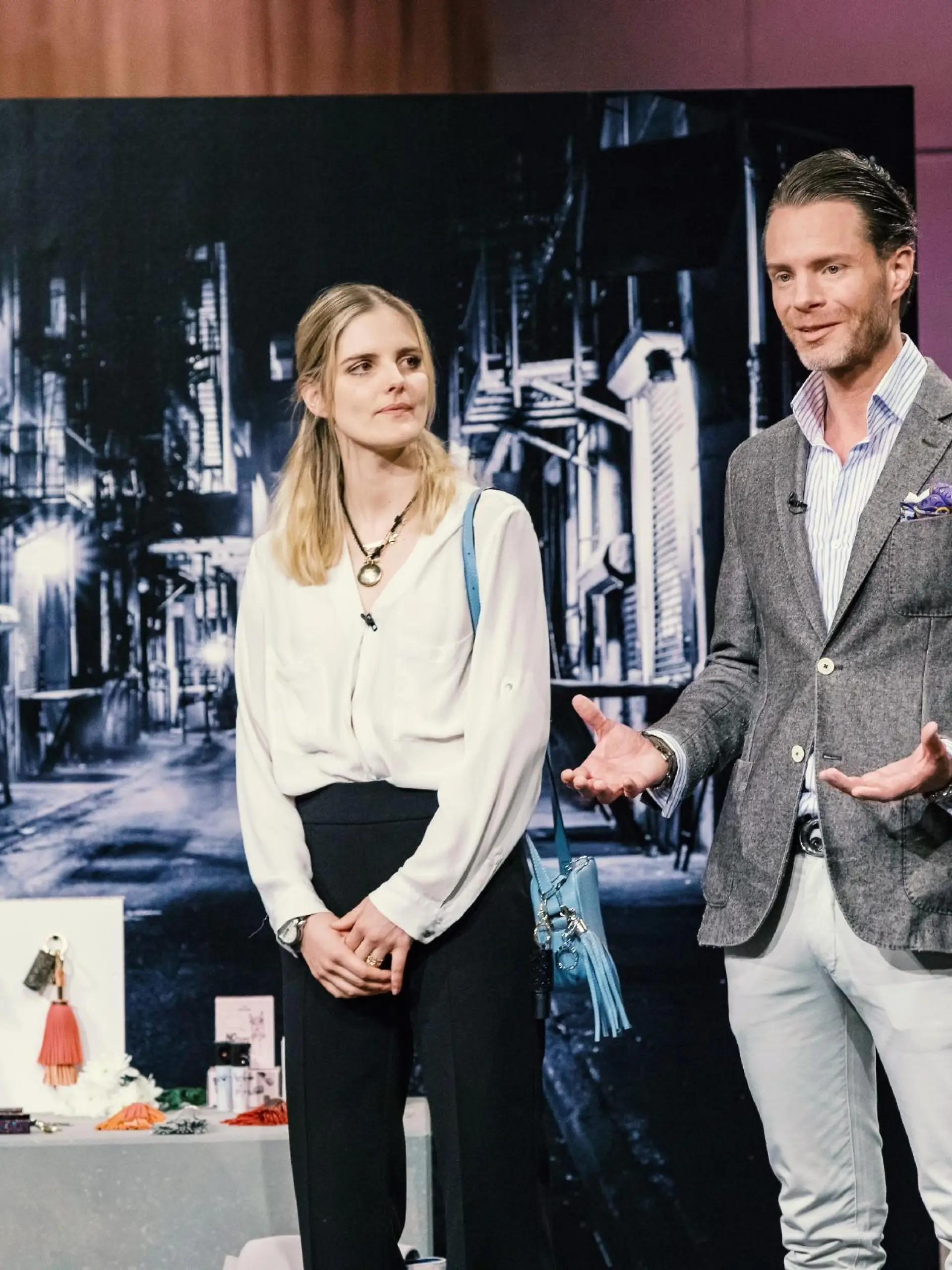Tahnee Laternser und Julian Straube präsentieren mit "SAFAYA" einen Lifestyleshop für Sicherheitsprodukte für Frauen. Sie erhoffen sich ein Investment von 100.000 Euro für 20 Prozent der Anteile an ihrem Unternehmen.