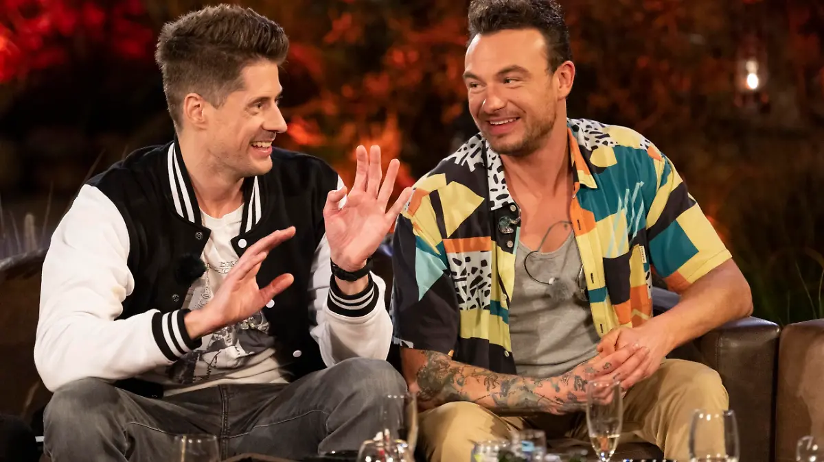 V.l.: Vincent Stein ("SDP") und Dag-Alexis Kopplin ("SDP").
Die Verwendung des sendungsbezogenen Materials ist nur mit dem Hinweis und Verlinkung auf RTL+ gestattet.