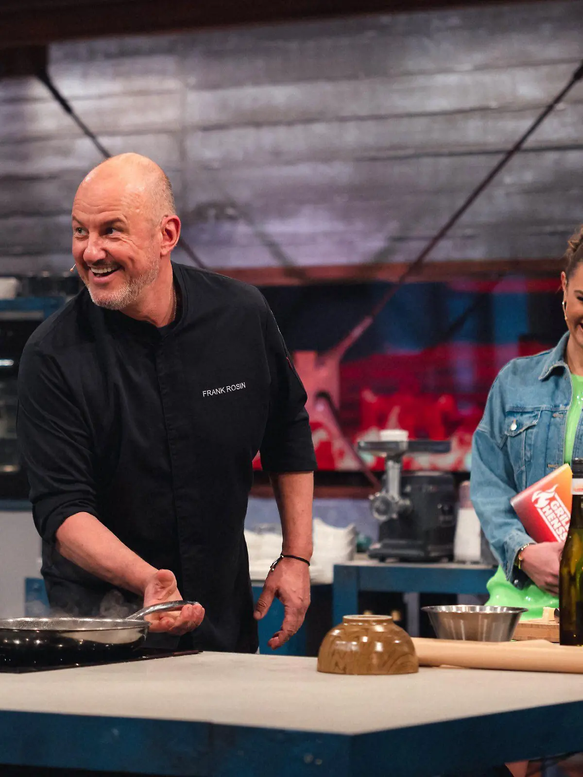 Frank Rosin und Laura Wontorra

Die Verwendung des sendungsbezogenen Materials ist nur mit dem Hinweis und Verlinkung auf RTL+ gestattet.