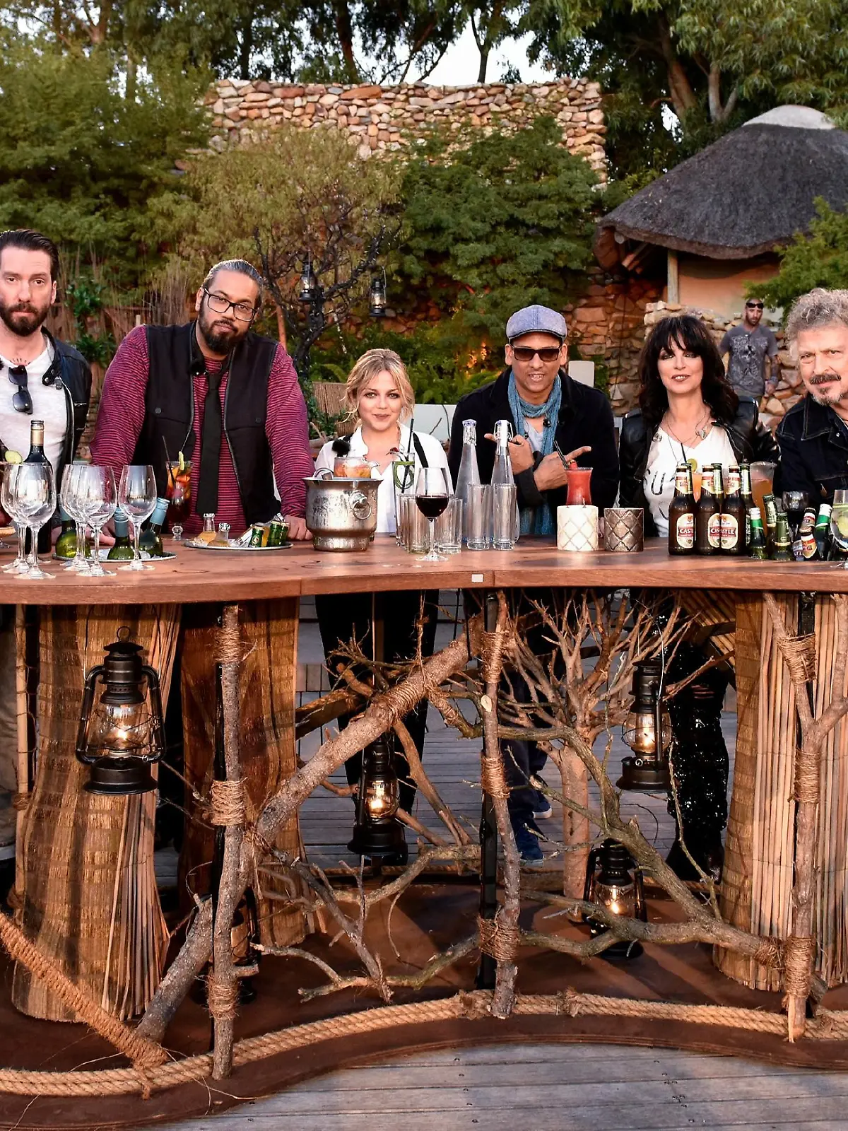 V.l.: Sascha Vollmer und Alec Völkel von "The BossHoss", Samy Deluxe, Annett Louisan, Xavier Naidoo, NENA, Wolfgang Niedecken, Seven