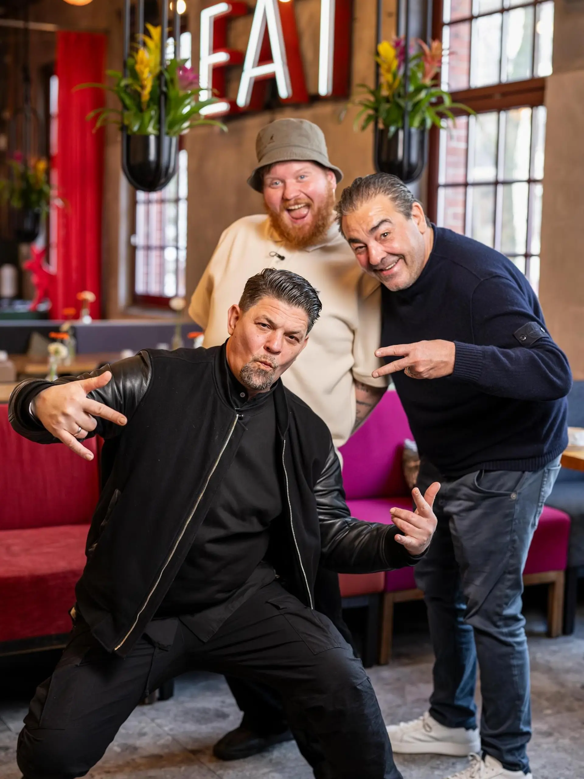 V.l.: Tim Mälzer, Lukas Mraz, Juan Amador

+++ Die Verwendung des sendungsbezogenen Materials ist nur mit dem Hinweis und Verlinkung auf RTL+ gestattet. +++