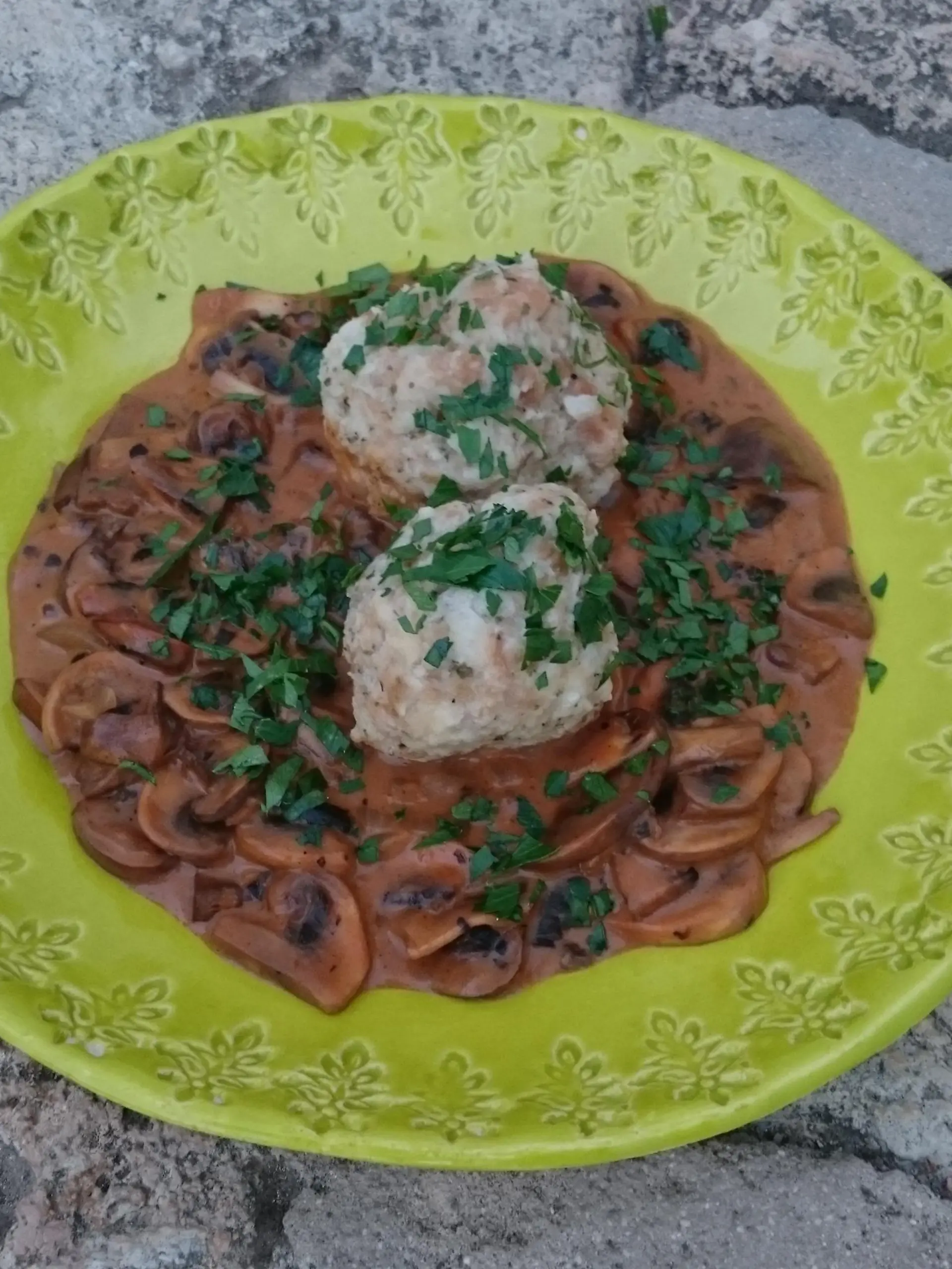 Hauptspeise - Semmelknödel mit Pilzragout