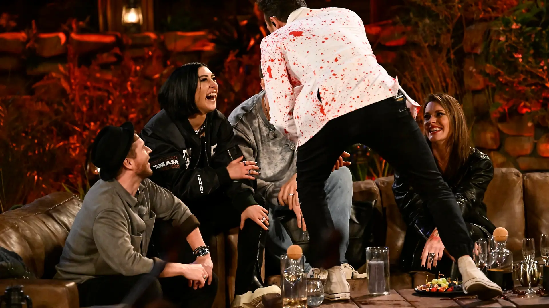 V.l.: Johannes Oerding, ELIF, Vincent Stein ("SDP") und Floor Jansen

Die Verwendung des sendungsbezogenen Materials ist nur mit dem Hinweis und Verlinkung auf RTL+ gestattet.