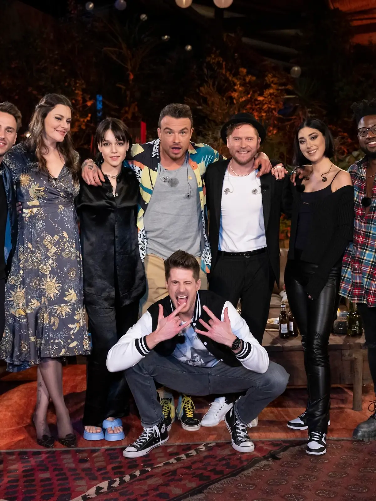 V.l.: Clueso, Floor Jansen, LOTTE, Dag-Alexis Kopplin ("SDP"), Vincent Stein ("SDP"), Johannes Oerding, ELIF und Kelvin Jones.

Die Verwendung des sendungsbezogenen Materials ist nur mit dem Hinweis und Verlinkung auf RTL+ gestattet.