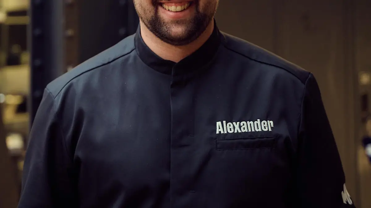 Sperrfrist für alle Medien bis: 04.11.2025, 22:20 Uhr
Alexander
+++ Die Verwendung des sendungsbezogenen Materials ist nur mit dem Hinweis und Verlinkung auf RTL+ gestattet. +++