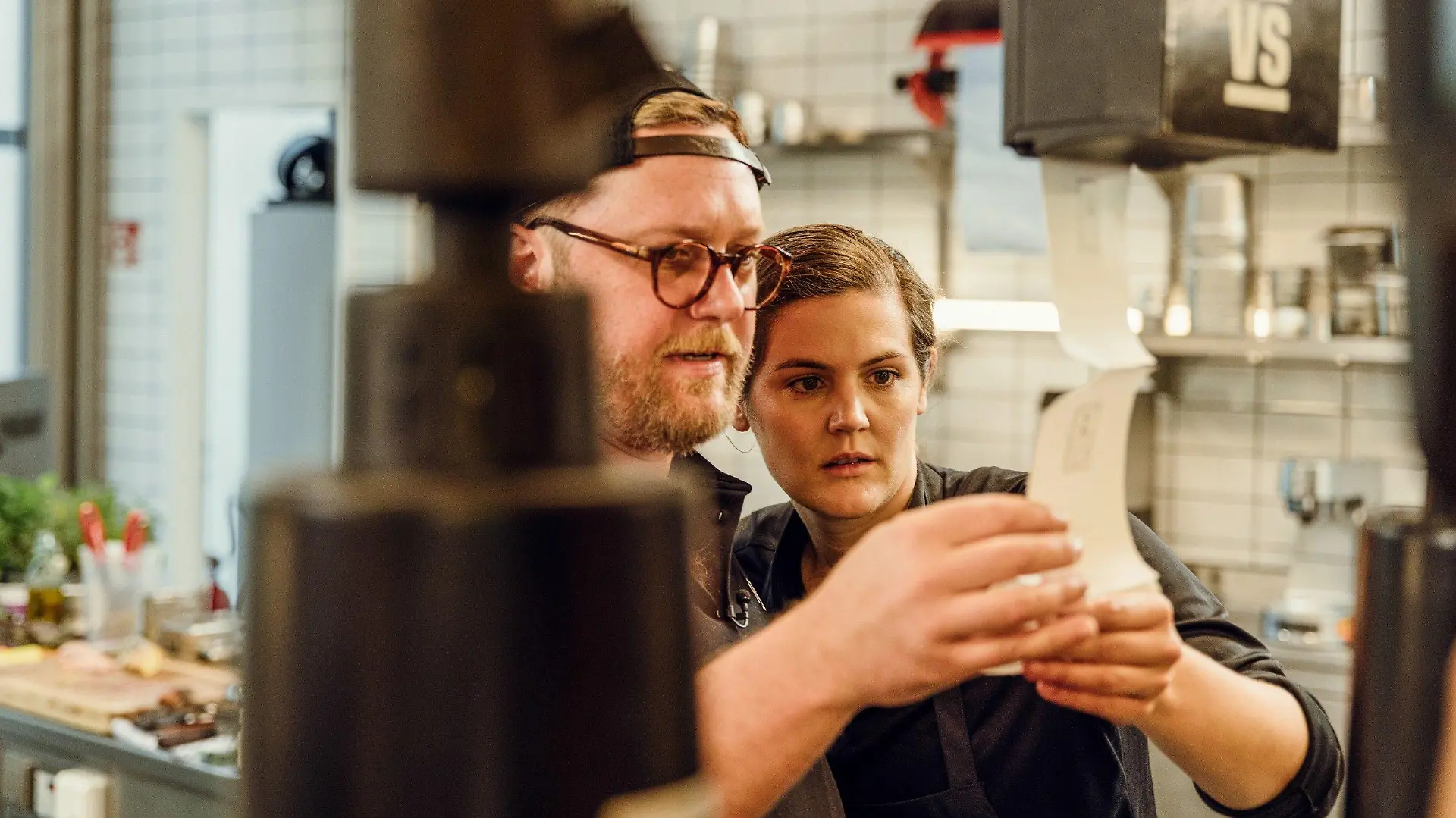 Viktoria Fuchs und Max Strohe.

Die Verwendung des sendungsbezogenen Materials ist nur mit dem Hinweis und Verlinkung auf RTL+ gestattet.