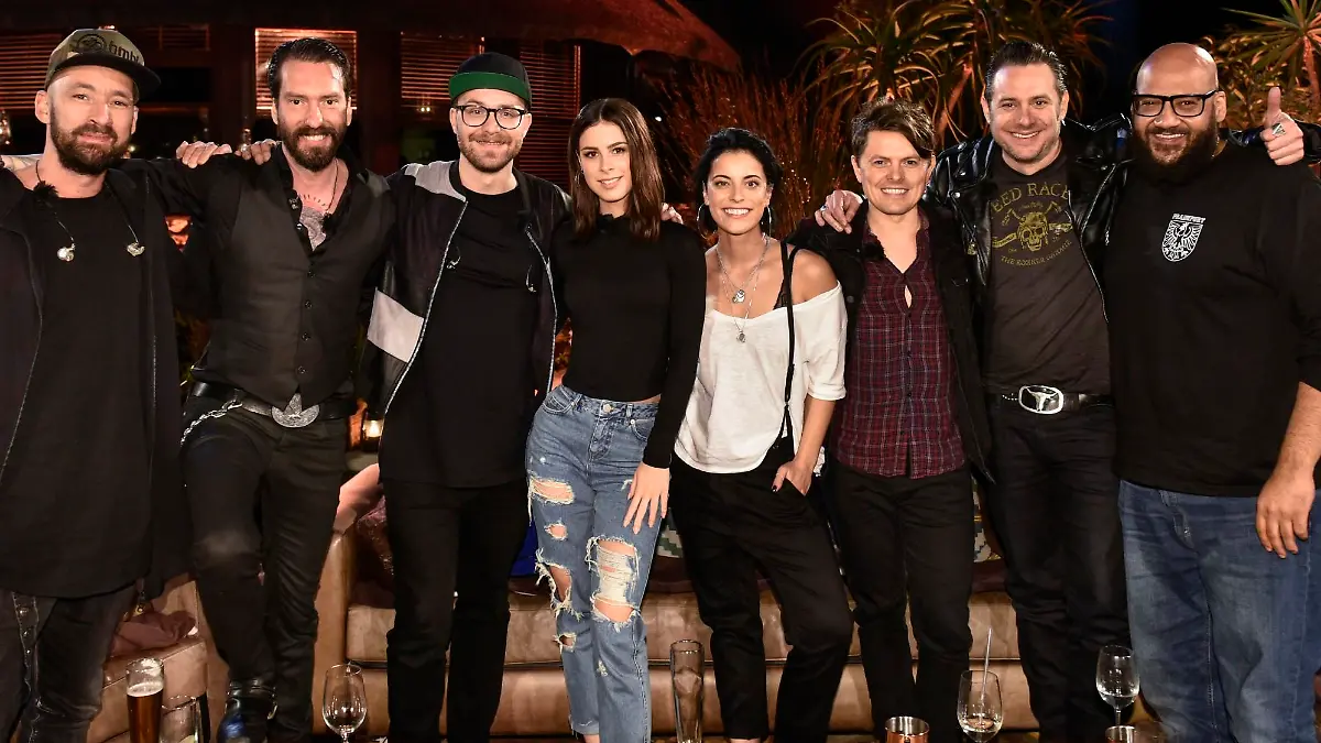 V.l.: Gentleman, Alec Völkel, Mark Forster, Lena Meyer-Landrut, Stefanie Kloß, Michael Patrick Kelly, Sascha Vollmer und Moses Pelham.
