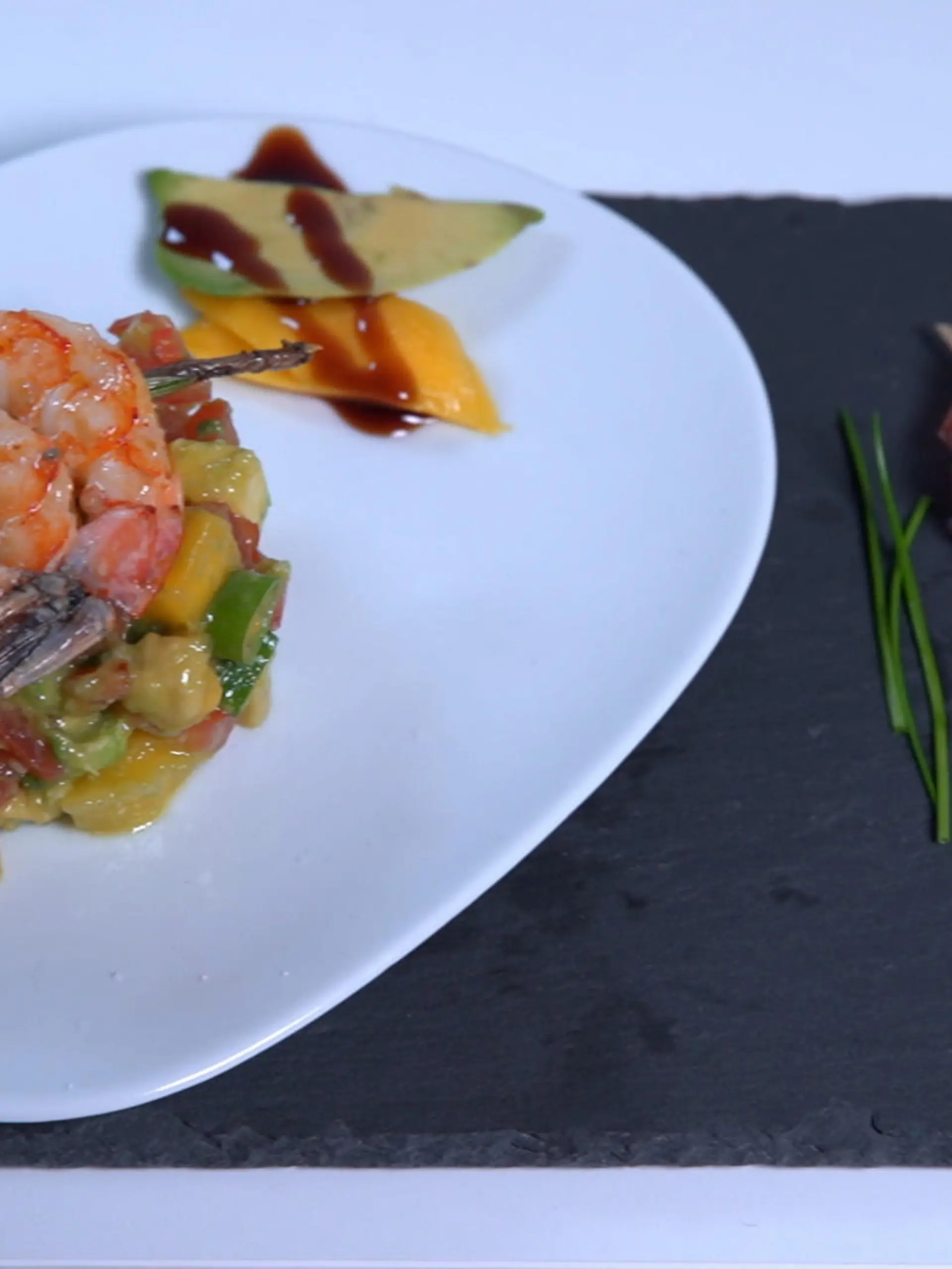Scampi mit Früchten und Gemüse