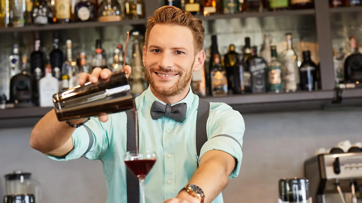 Barkeeper Rocco
Die Verwendung des sendungsbezogenen Materials ist nur mit dem Hinweis und Verlinkung auf TVNOW gestattet.