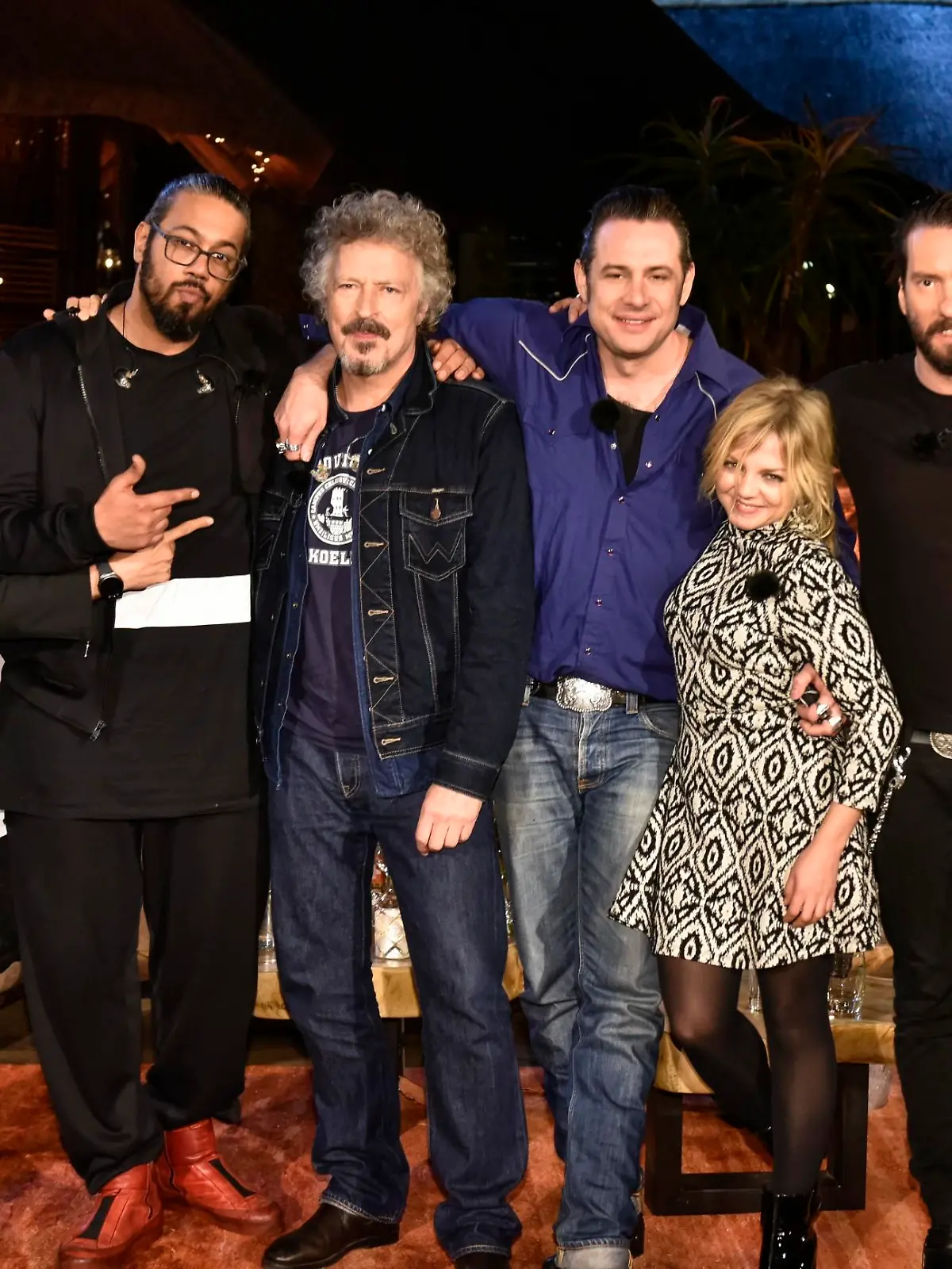 V.l.: Xavier Naidoo, Seven, Samy Deluxe, Wolfgang Niedecken, Sascha Vollmer, Annett Louisan, Alec Völkel und NENA. 