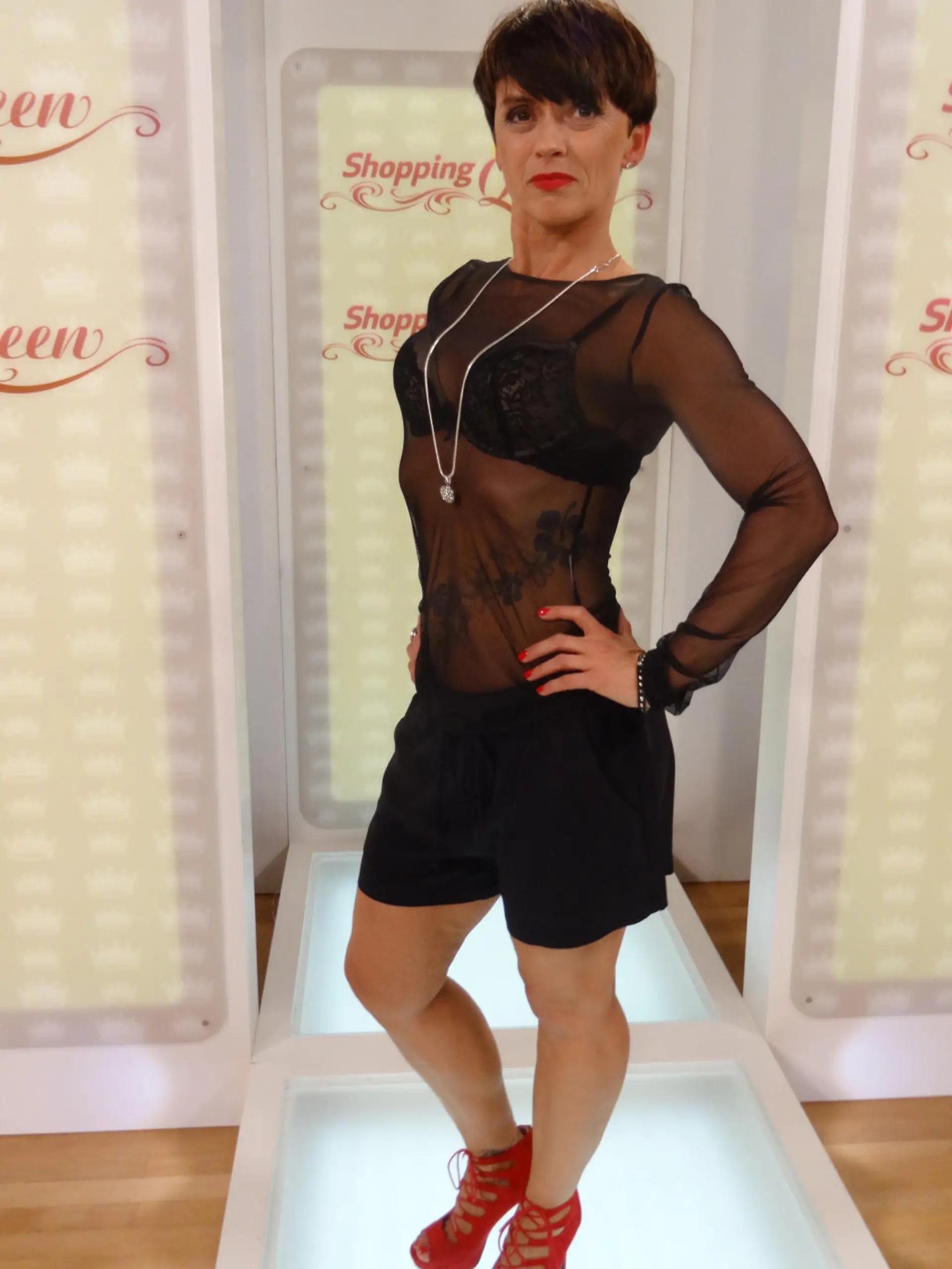 Bild zu: ""Shopping Queen"-Kandidatin Anja punktet mit ihrem erotischen Outfit."