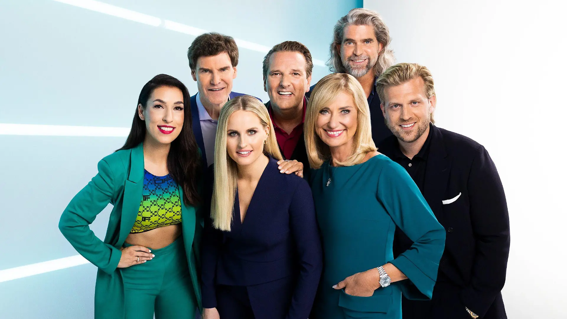 V.l.: Tijen Onaran, Carsten Maschmeyer, Janna Ensthaler, Ralf Dümmel, Dagmar Wöhrl, Nils Glagau und Tillman Schulz
Die Verwendung des sendungsbezogenen Materials ist nur mit dem Hinweis und Verlinkung auf RTL+ gestattet.