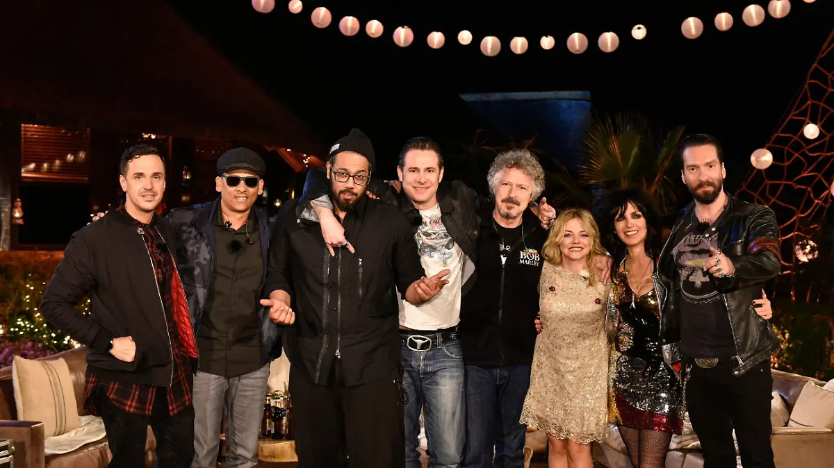 V.l.: Seven, Xavier Naidoo, Samy Deluxe, Sascha Vollmer, Wolfgang Niedecken, Annett Louisan, NENA und Alec Völkel. 