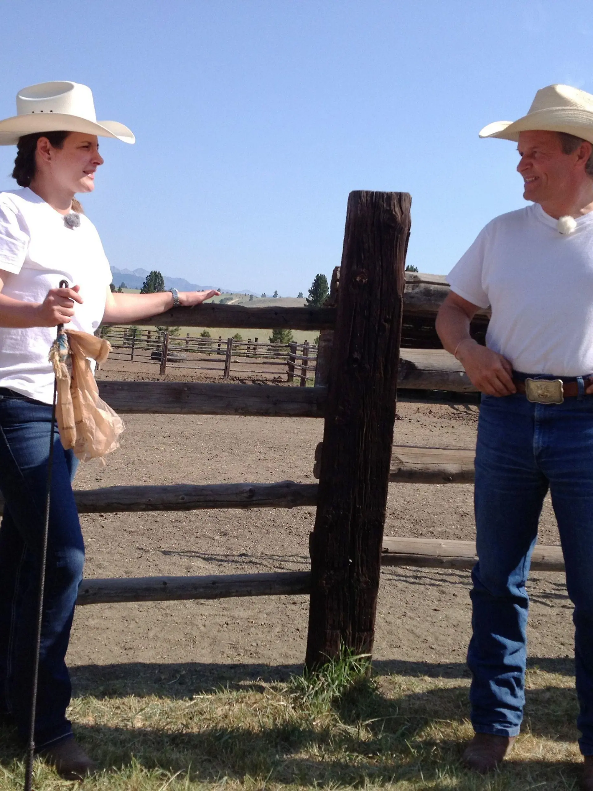 Katharina und ihr Schweizer Ehemann Thomas Kaufmann wollen im Westen der USA eine Gästeranch mit Pferden und Rindern betreiben.

+++ Die Verwendung des sendungsbezogenen Materials ist nur mit dem Hinweis und Verlinkung auf RTL+ gestattet. +++