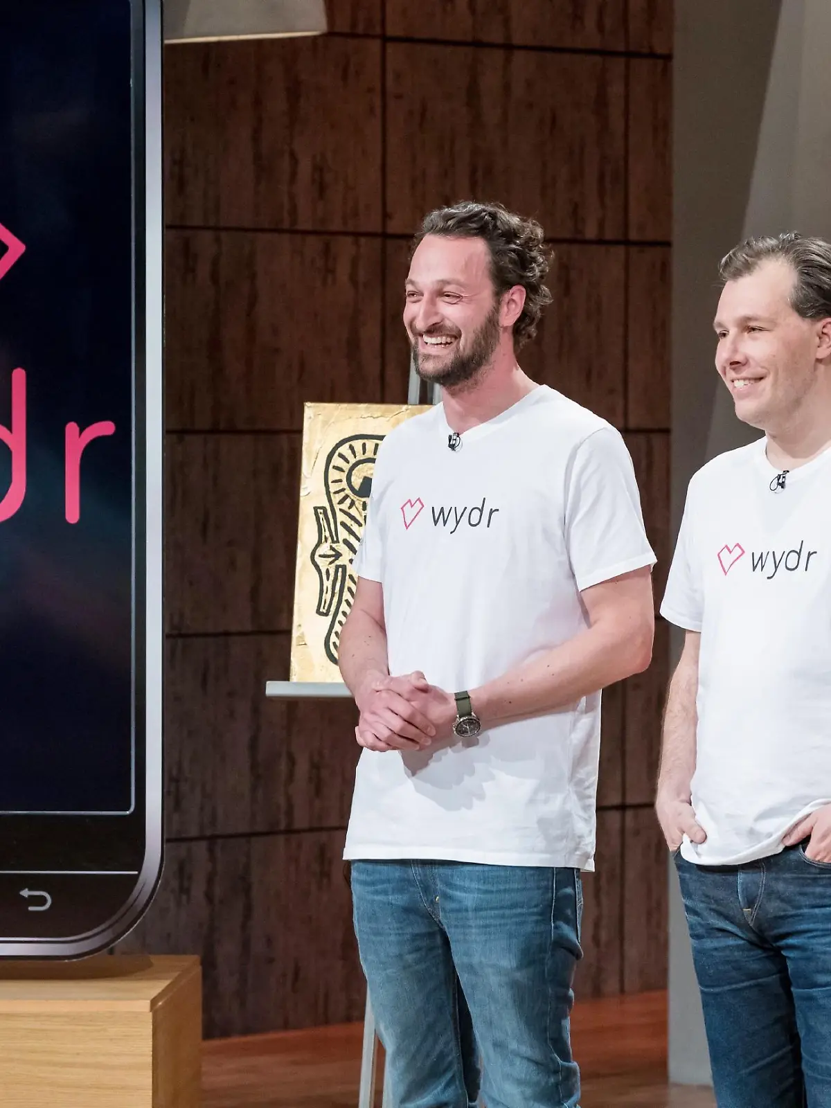 Matthias Dörner (l.) und Timo Hahn präsentieren die Kunstplattform "WYDR". Sie erhoffen sich ein Investment von 249.999 Euro für 20 Prozent ihres Unternehmens.