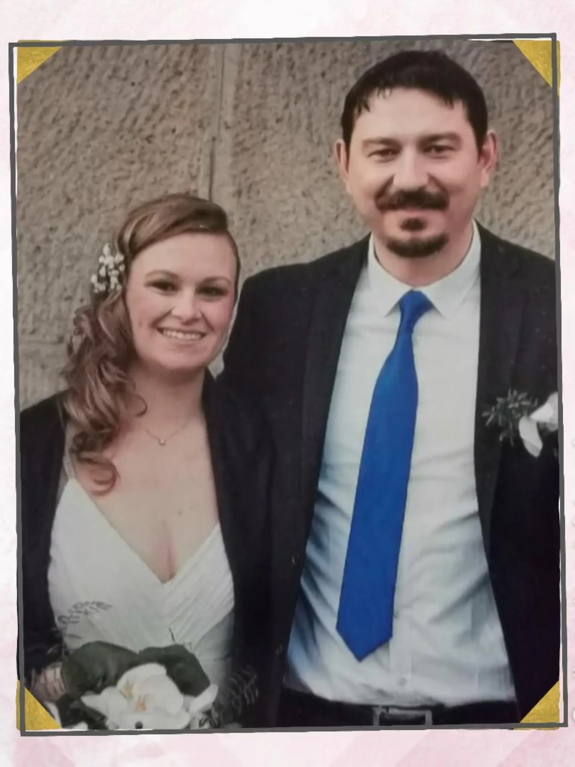 Bei der standesamtlichen Hochzeit trug Claudia kein richtiges Brautkleid, sondern ein einfaches Sommerkleid