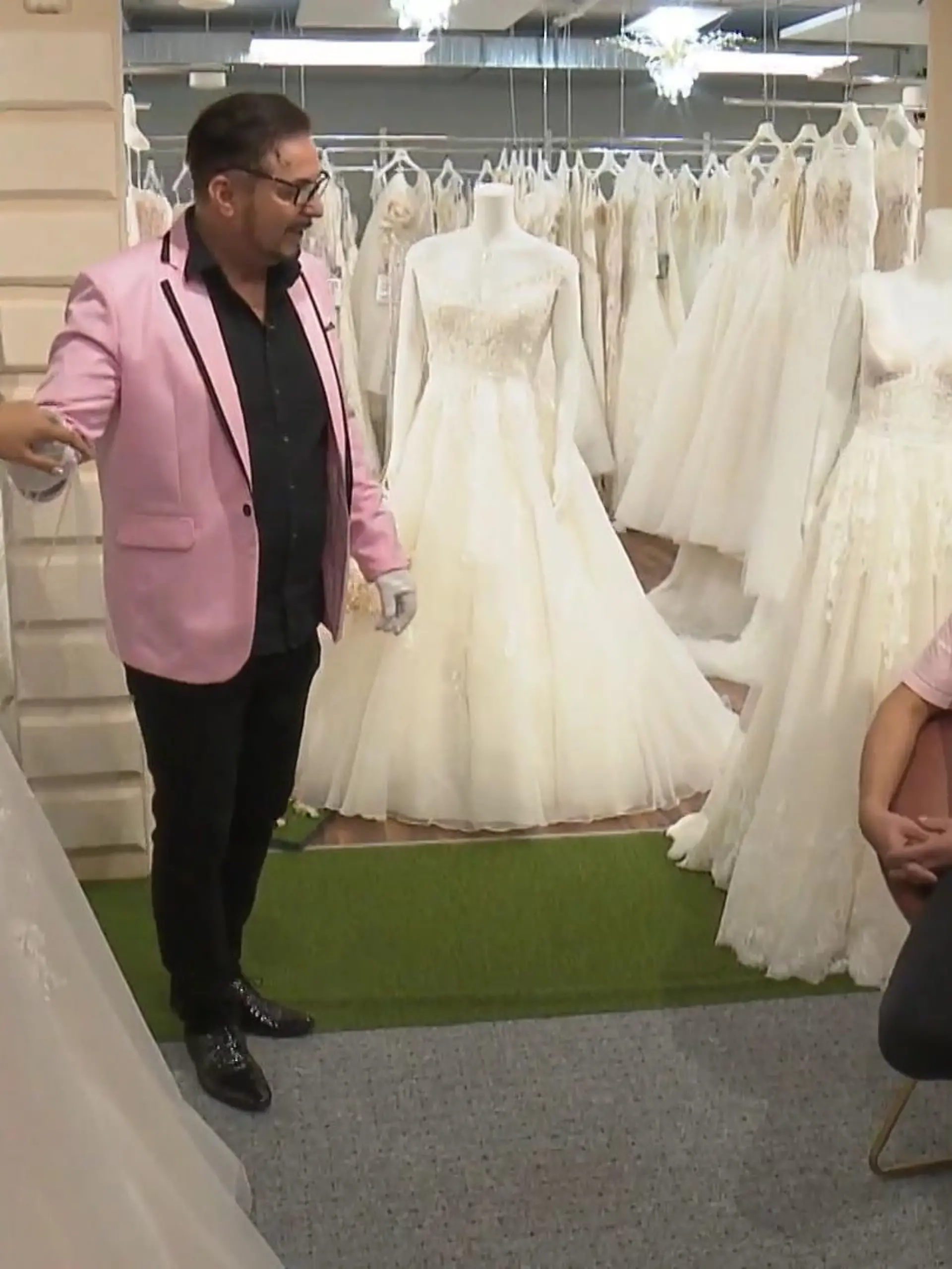 Alle tragen Rosa. Nur die Braut darf nicht.