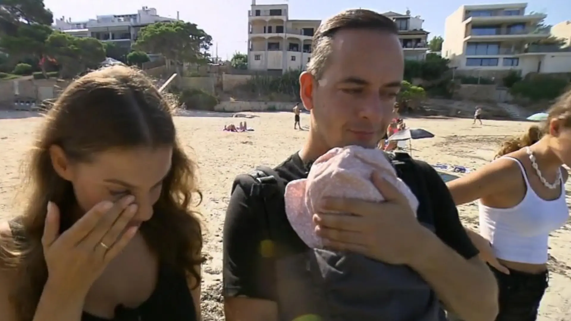 Es ist so weit: Fabienne und Mani Charmi und ihre vier Kinder müssen Abschied von ihrer geliebten Insel Mallorca nehmen