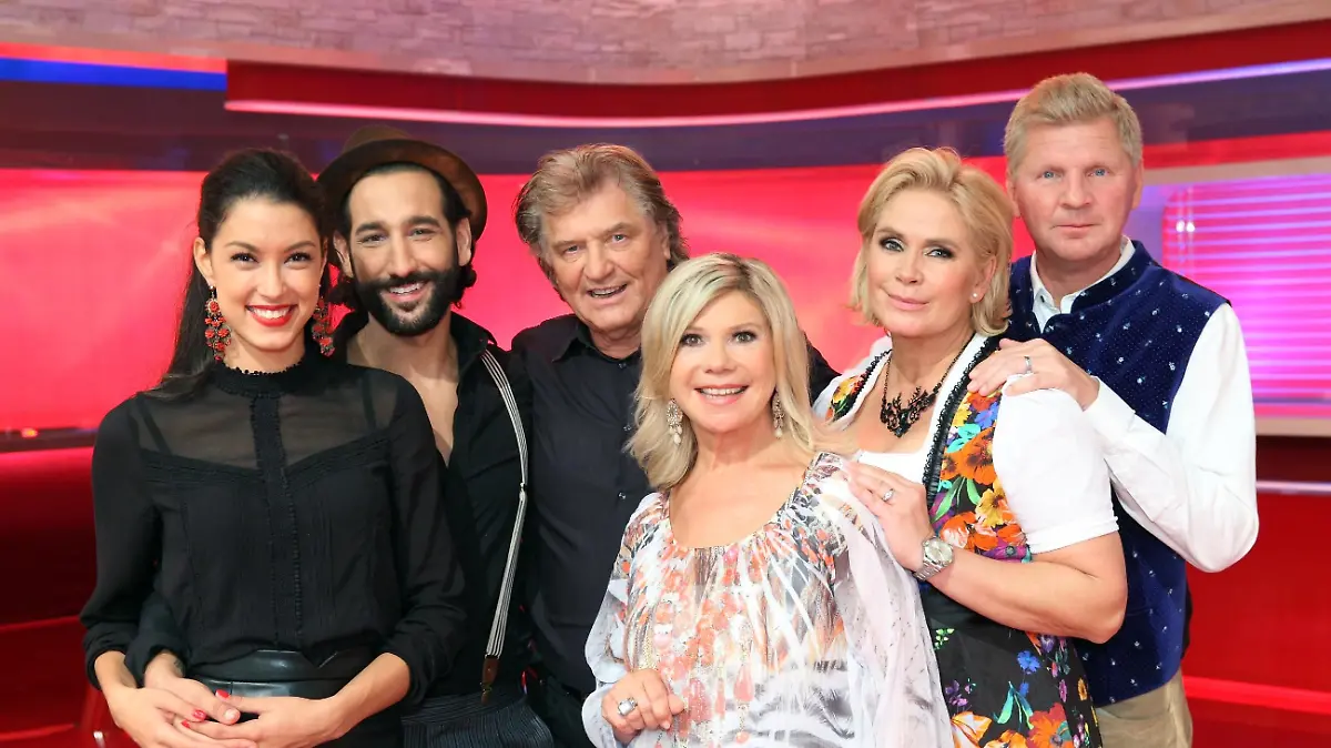 V.l.: Rebecca Mir, Massimo Sinato, Michael Hartl, Marianne Hartl, Claudia Effenberg, Stefan Effenberg