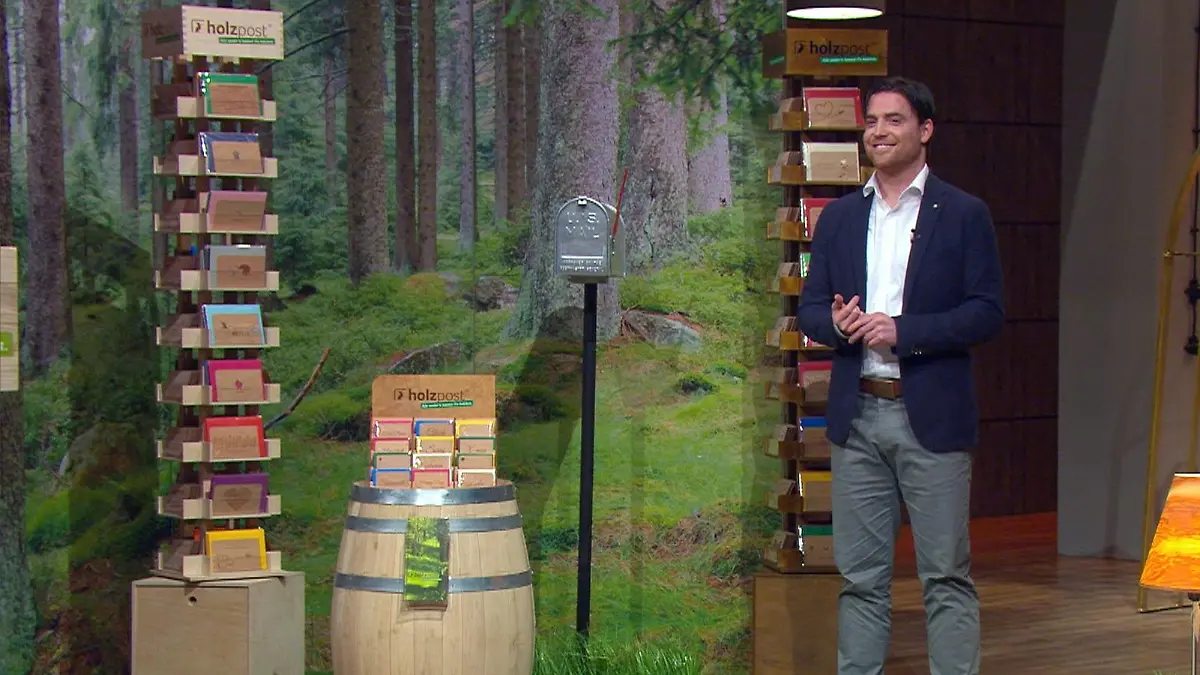 Holzpost: Felix Bank