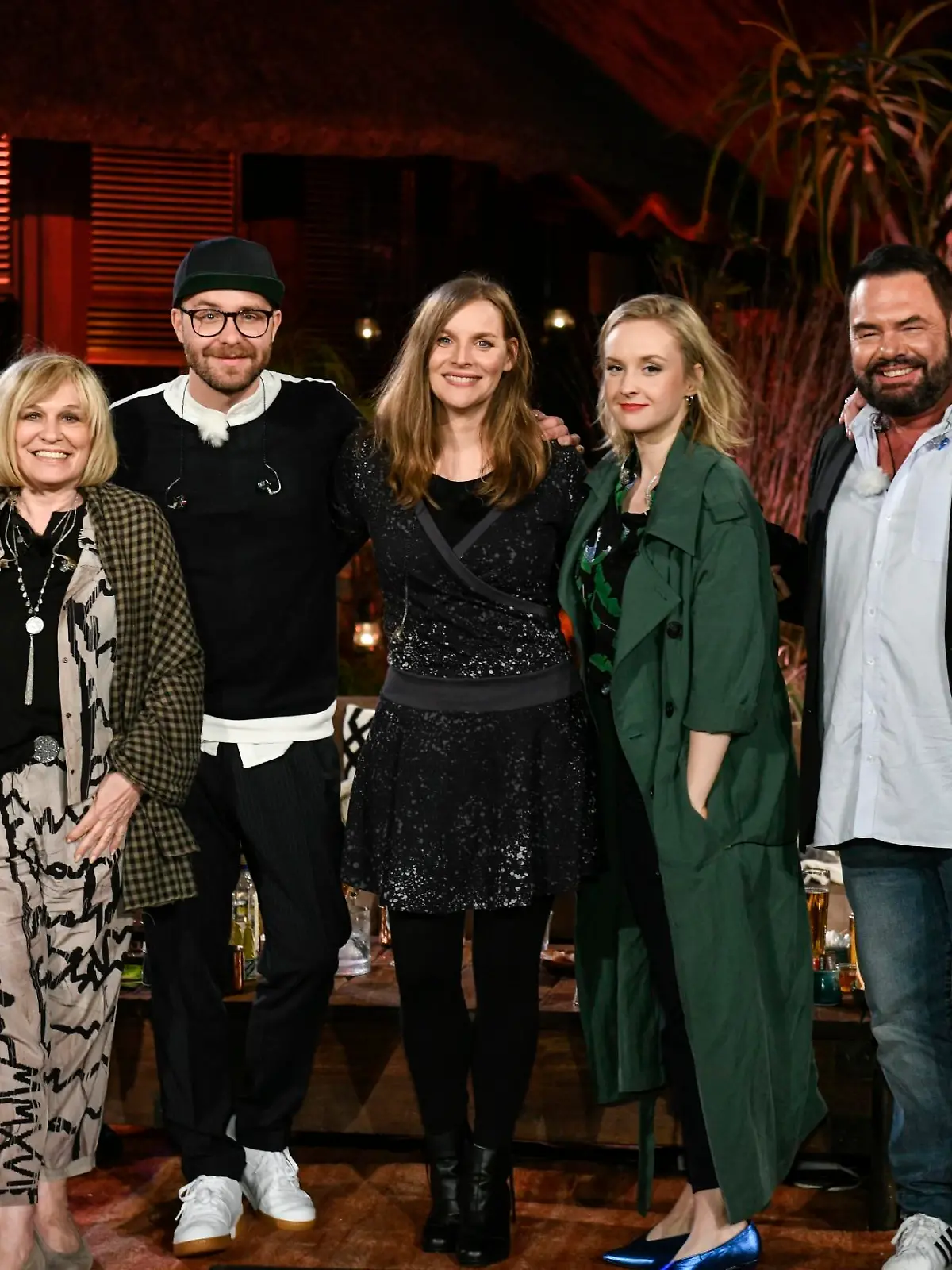 V.l.: Johannes Strate, Mary Roos, Mark Forster, Judith Holofernes, Leslie Clio, Marian Gold, Rea Garvey