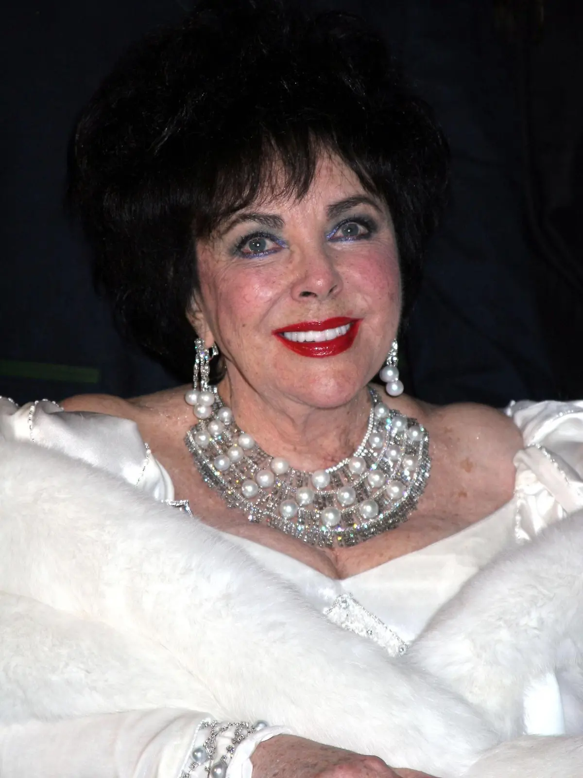 ***File Photo***
Elizabeh taylor dies at the age of 79

Dame Elizabeth Taylor
Dame Elizabeth Taylor celebrates her 75th Birthday at The Ritz Carlton
Las Vegas, Nevada - 27.02.07
Credit: Chris Connor / WENN