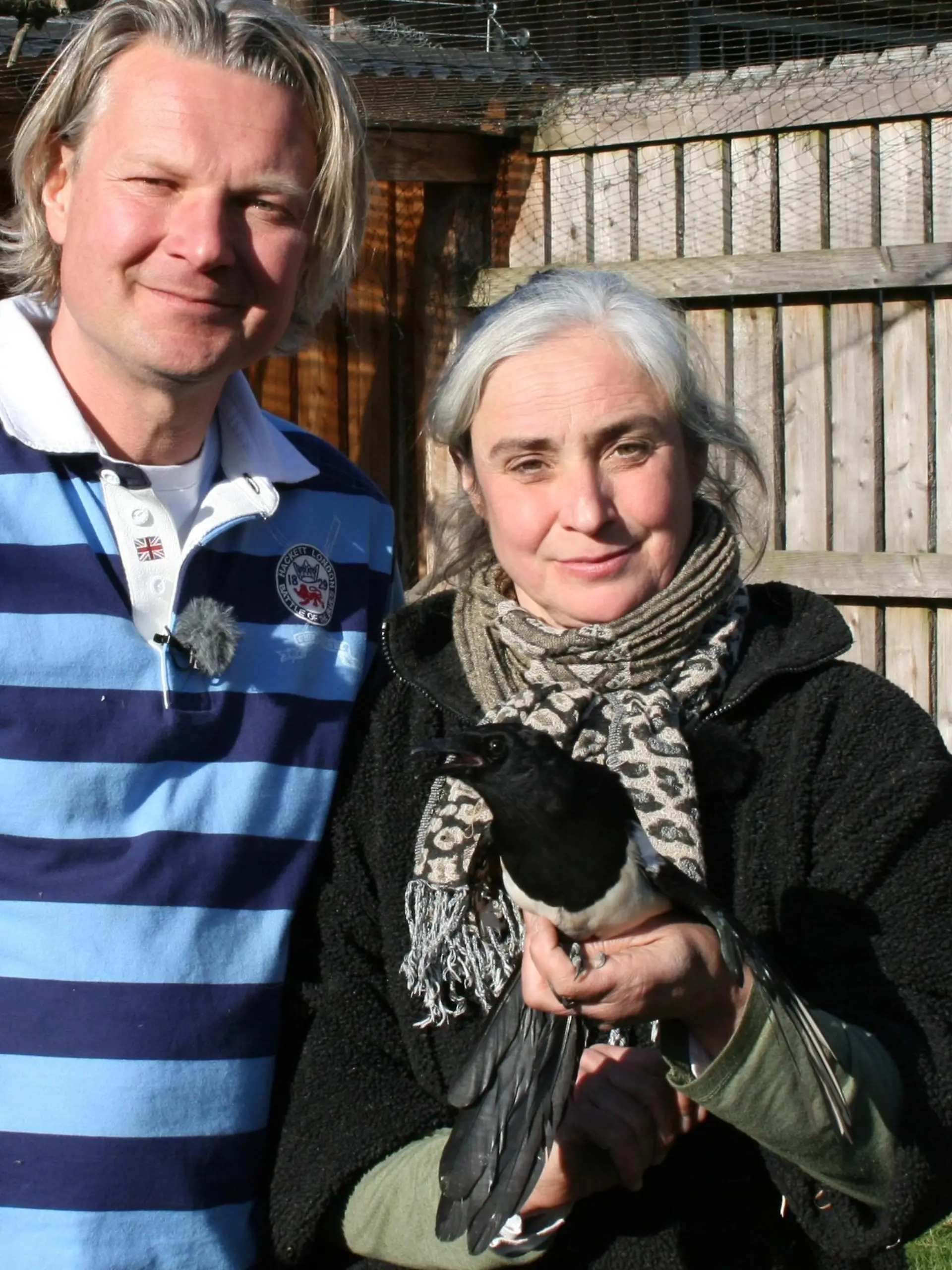 Tiere in Not - Frank mit Elster Toni und Diana Erdmann