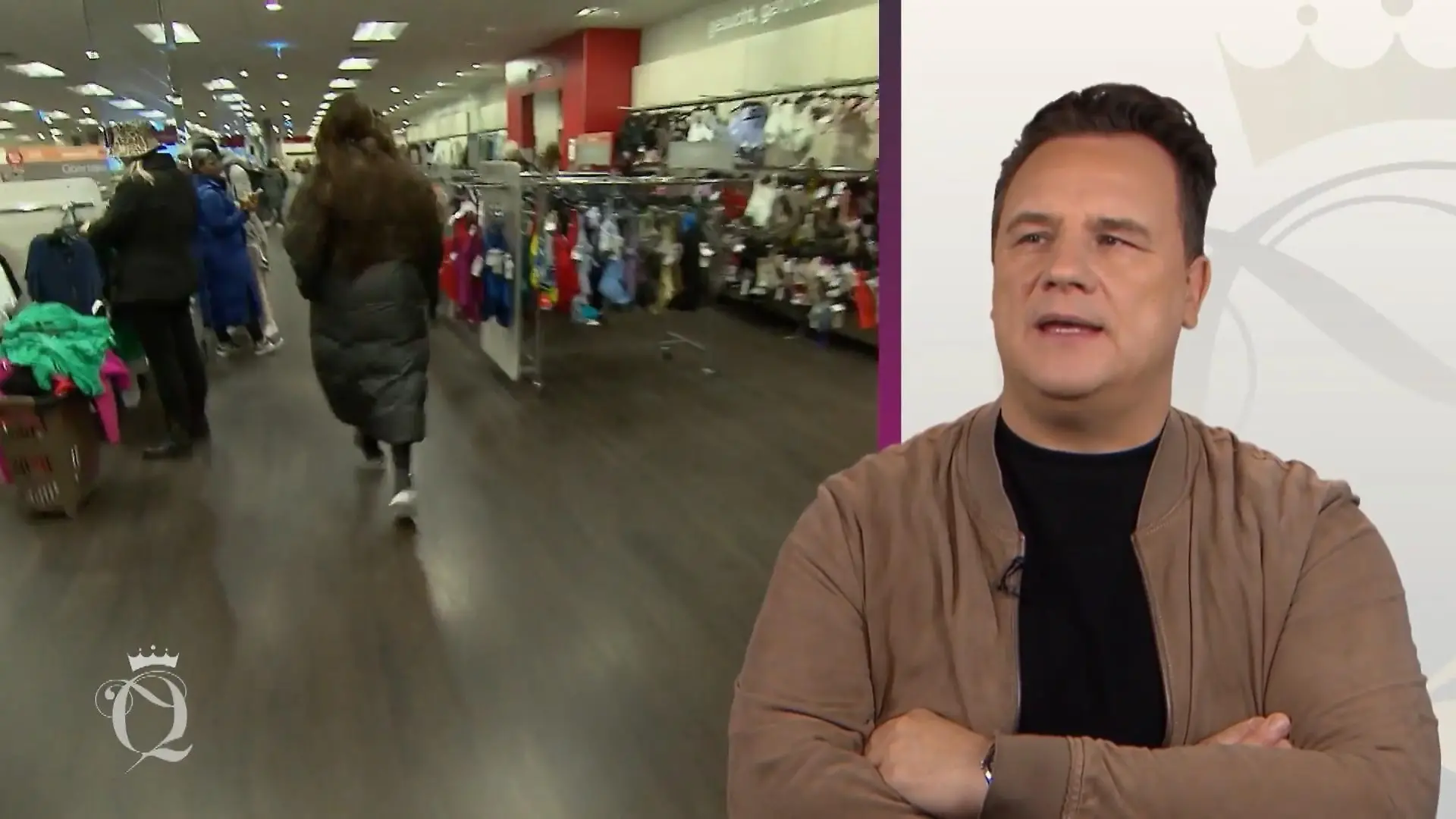 Stardesigner Guido Maria Kretschmer blickt besorgt auf diese Szene: Shopping-Begleiterin Dalina läuft panisch durch den Laden.