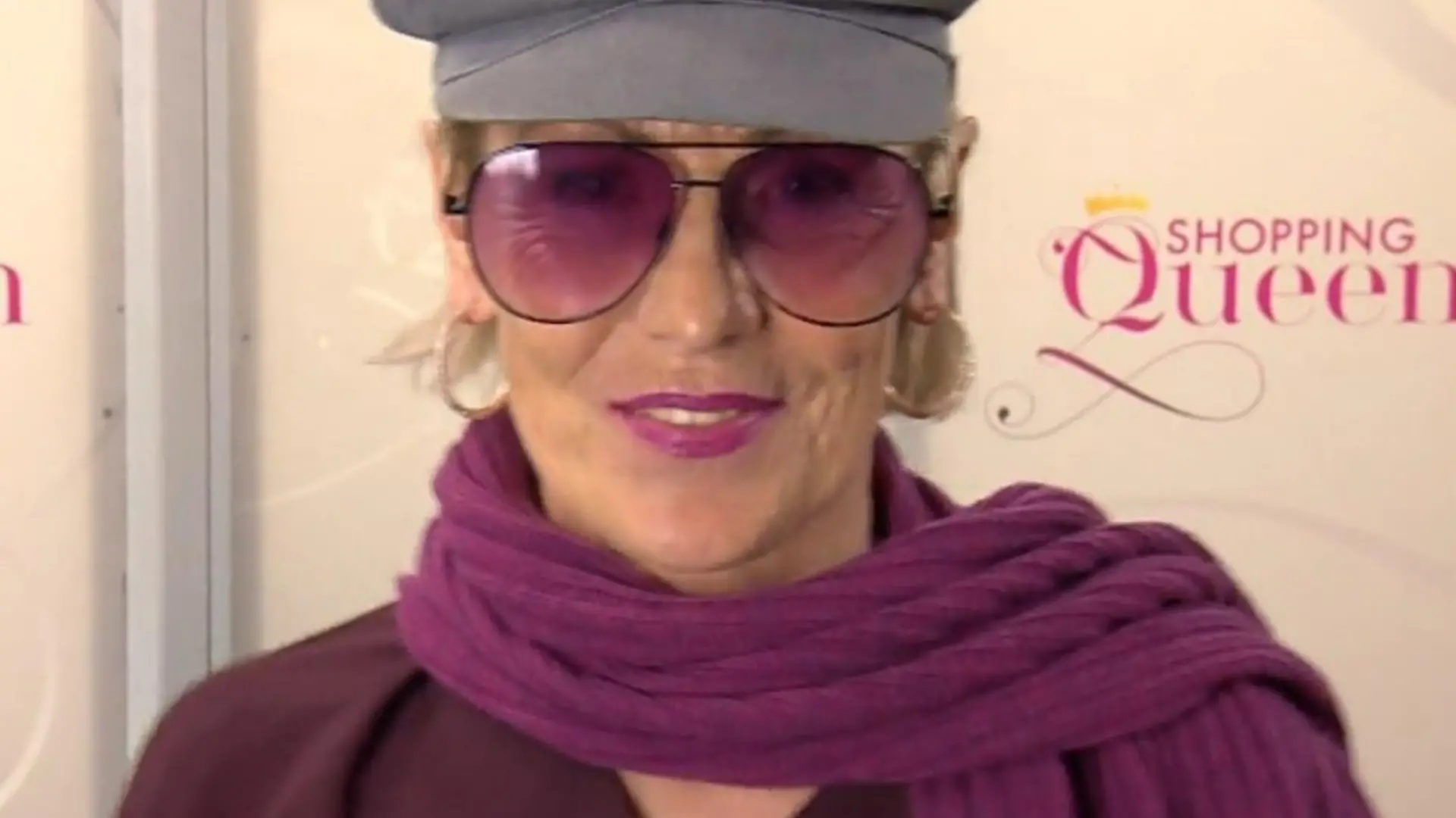 sq_stefanie_mit_brille_be