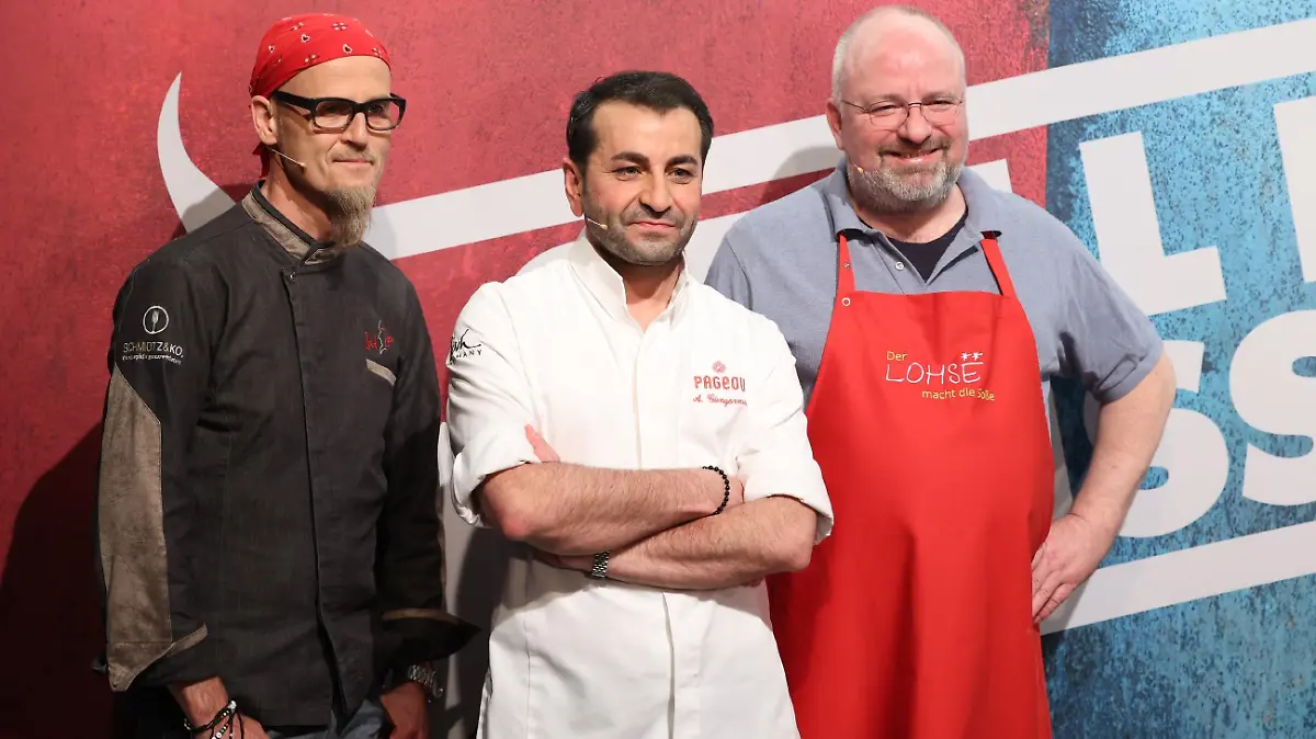 V.l.: Ralf Zacherl, Ali Güngörmüs und Christian Lohse.
Die Verwendung des sendungsbezogenen Materials ist nur mit dem Hinweis und Verlinkung auf RTL+ gestattet.