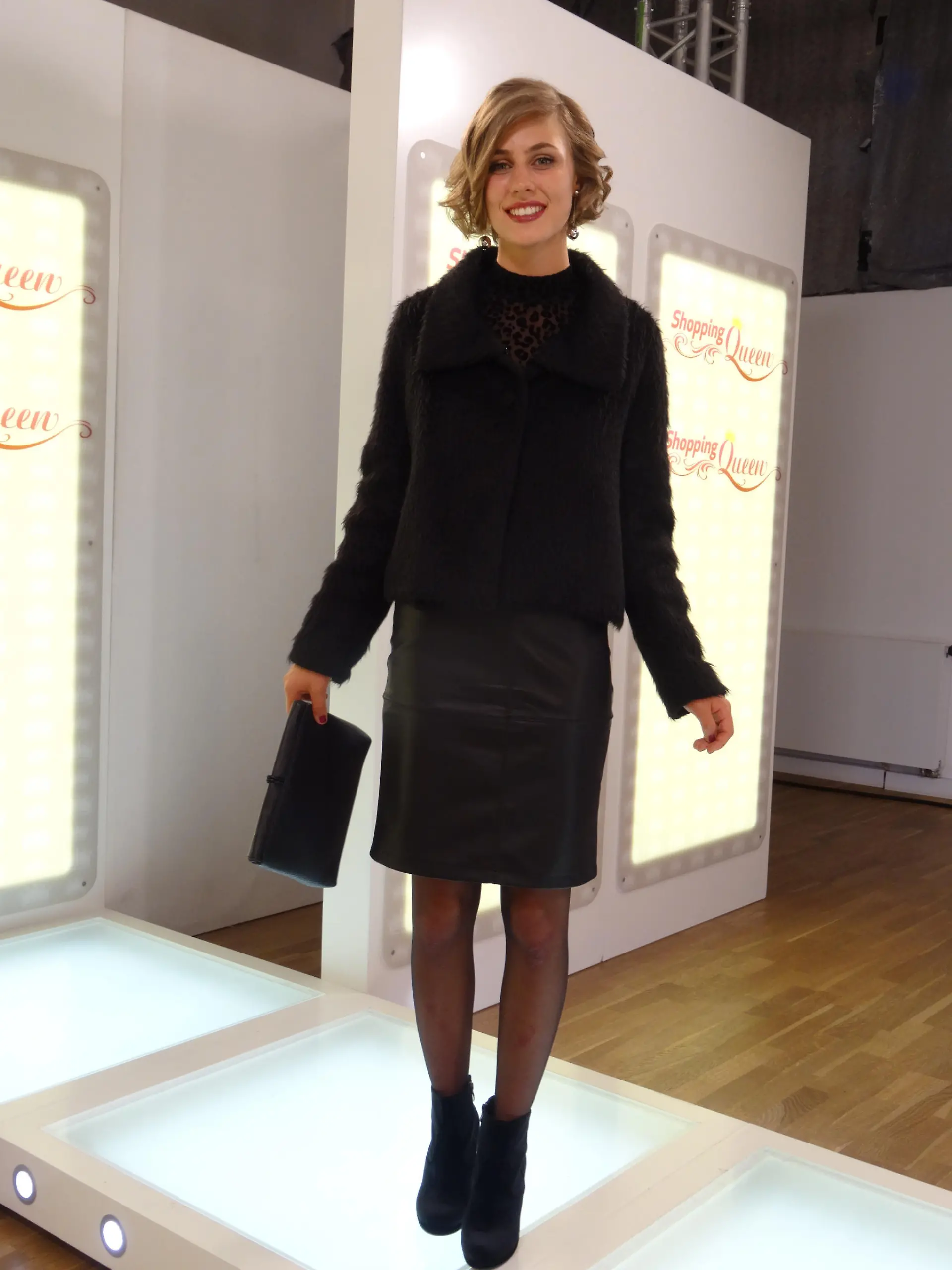 Bild zu: "Kandidatin Felicitas präsentiert ihren Winterlook rund um die Lieblingsjacke."