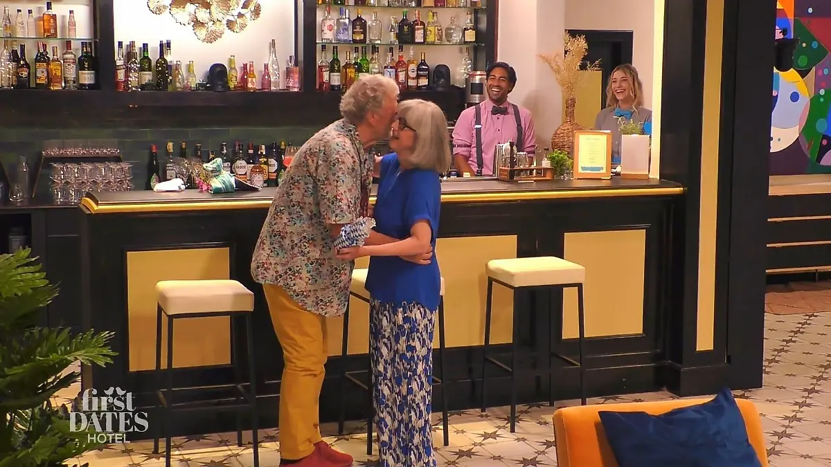First Dates Hotel