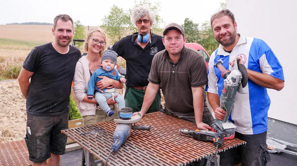 V.l.: Dennis, Carina mit Sohn Fred, Ralf, Henrik und Claus