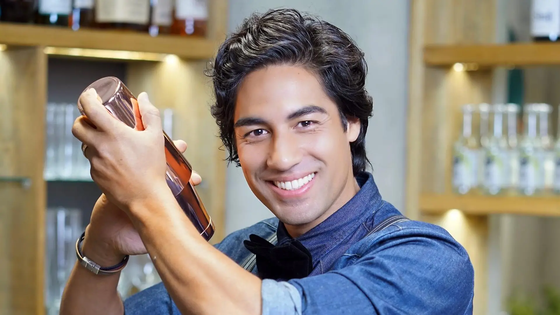Barkeeper Nic Shanker