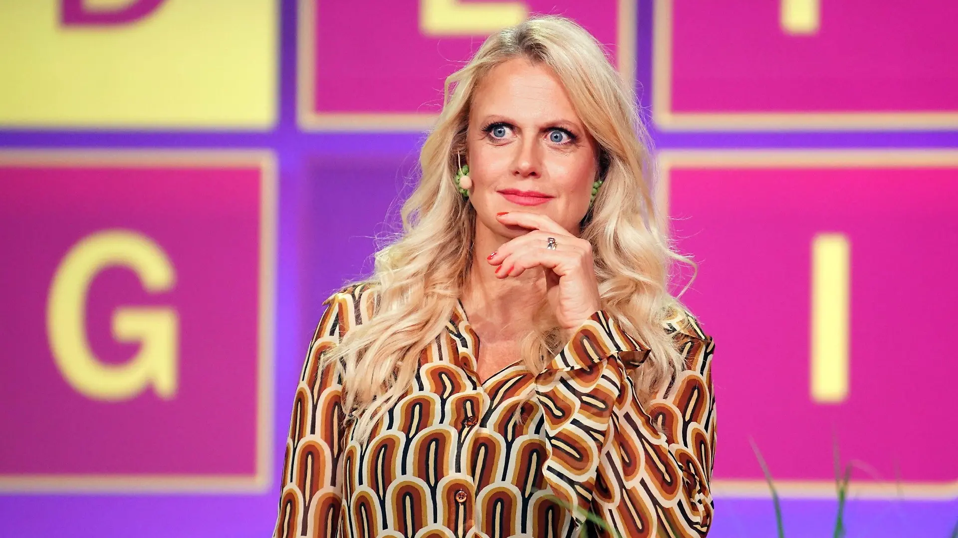 Barbara Schöneberger wurde diesmal zur Moderatorin bestimmt.
Die Verwendung des sendungsbezogenen Materials ist nur mit dem Hinweis und Verlinkung auf RTL+ gestattet.